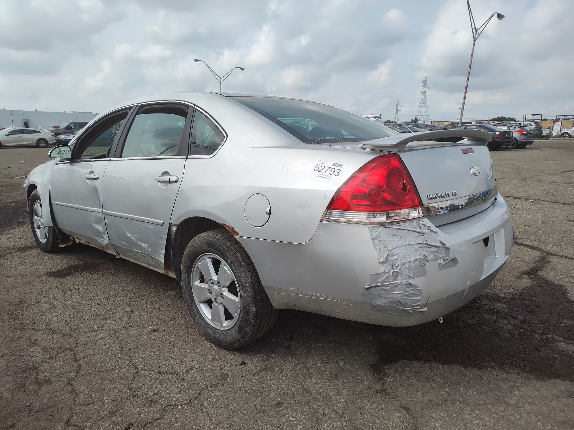 2011 CHEVROLET IMPALA - Image 4