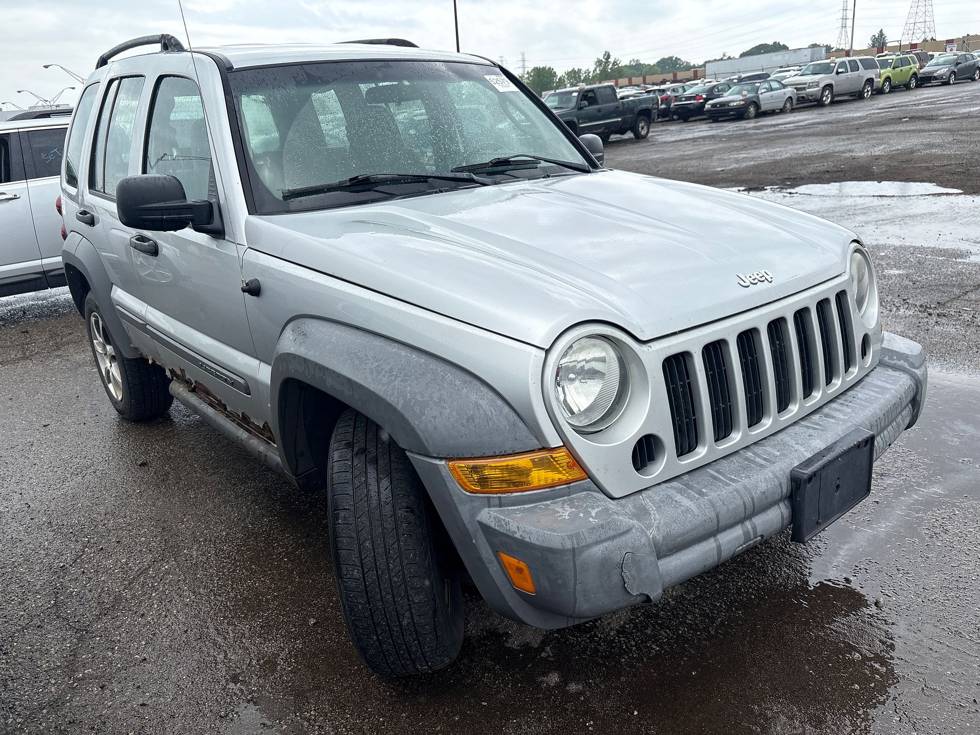 2005 JEEP LIBERTY - Image 2