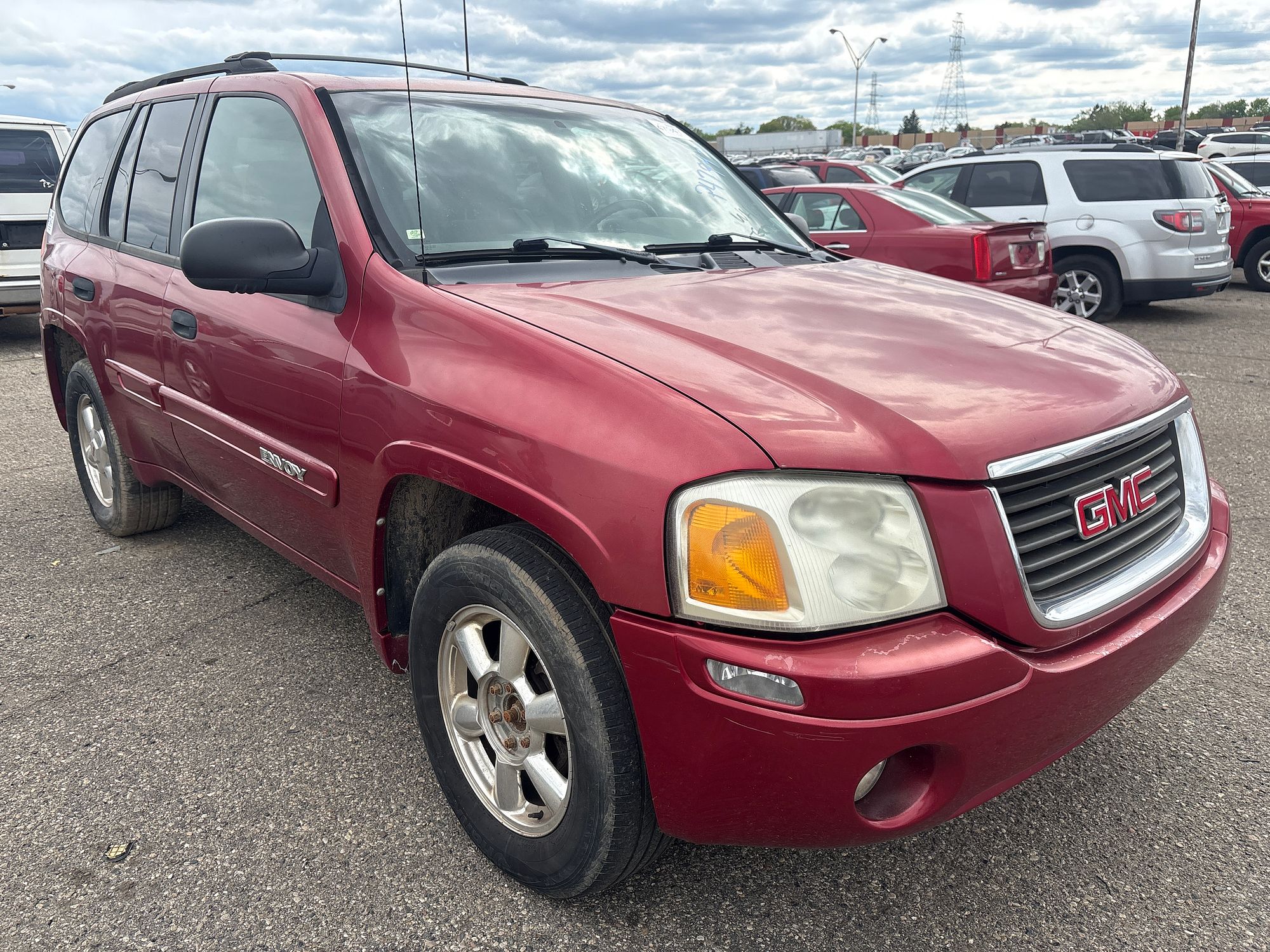 2004 GMC ENVOY - Image 2