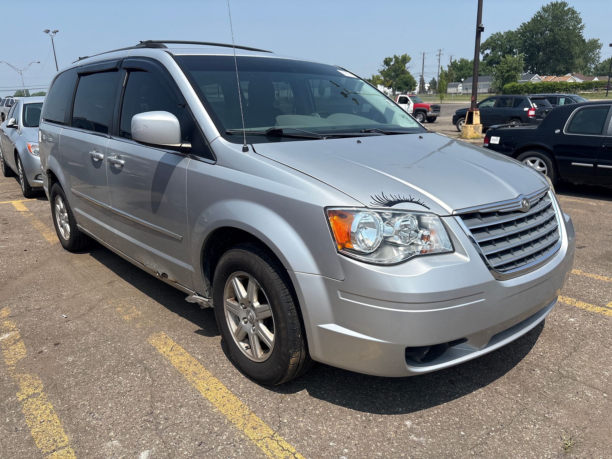 2010 CHRYSLER TOWN COUNTRY - Image 2