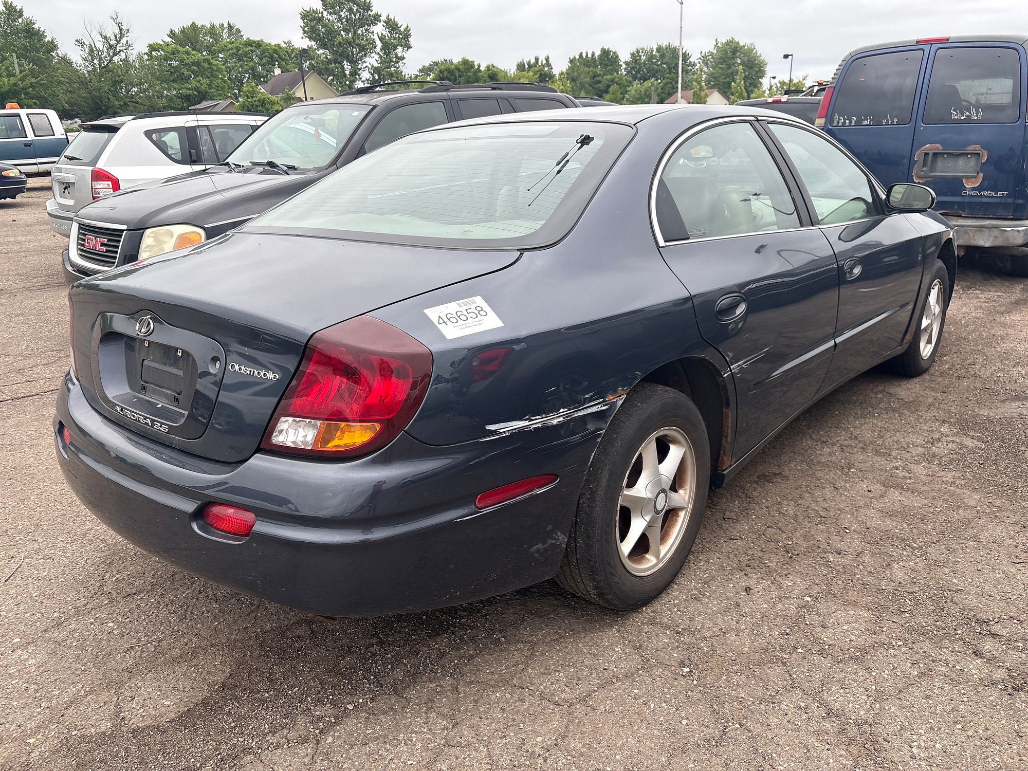 2001 OLDSMOBILE AURORA - Image 3