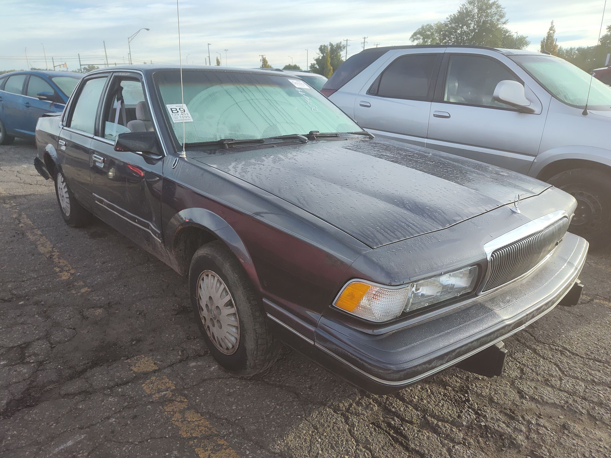 1995 BUICK CENTURY - Image 2