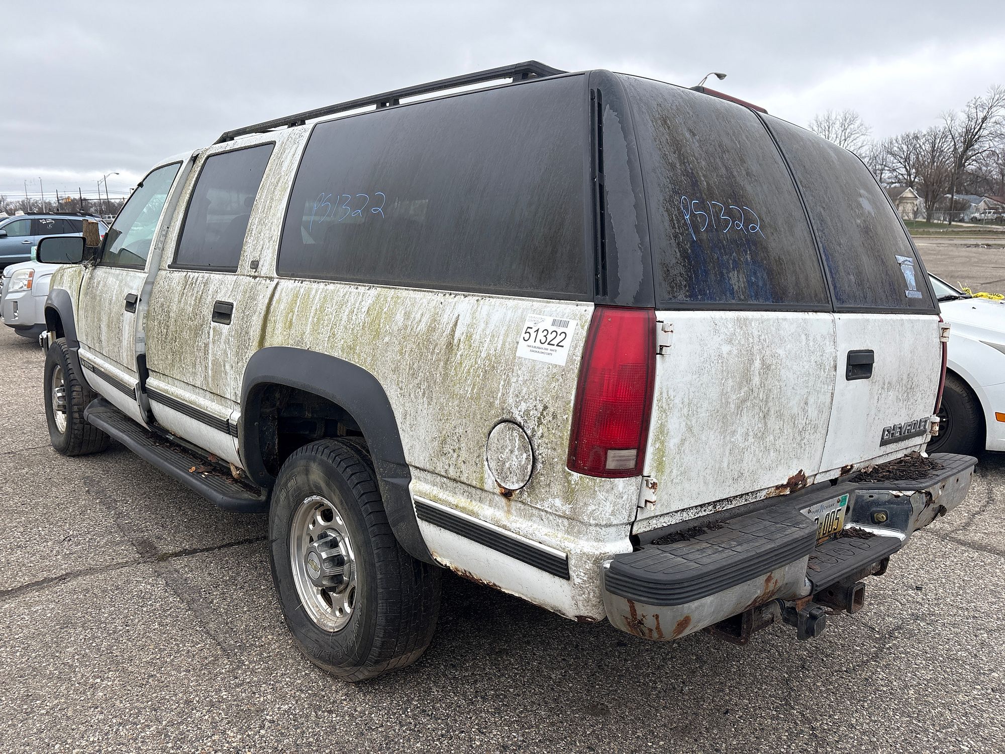 1998 CHEVROLET SUBURBAN 2500 - Image 4