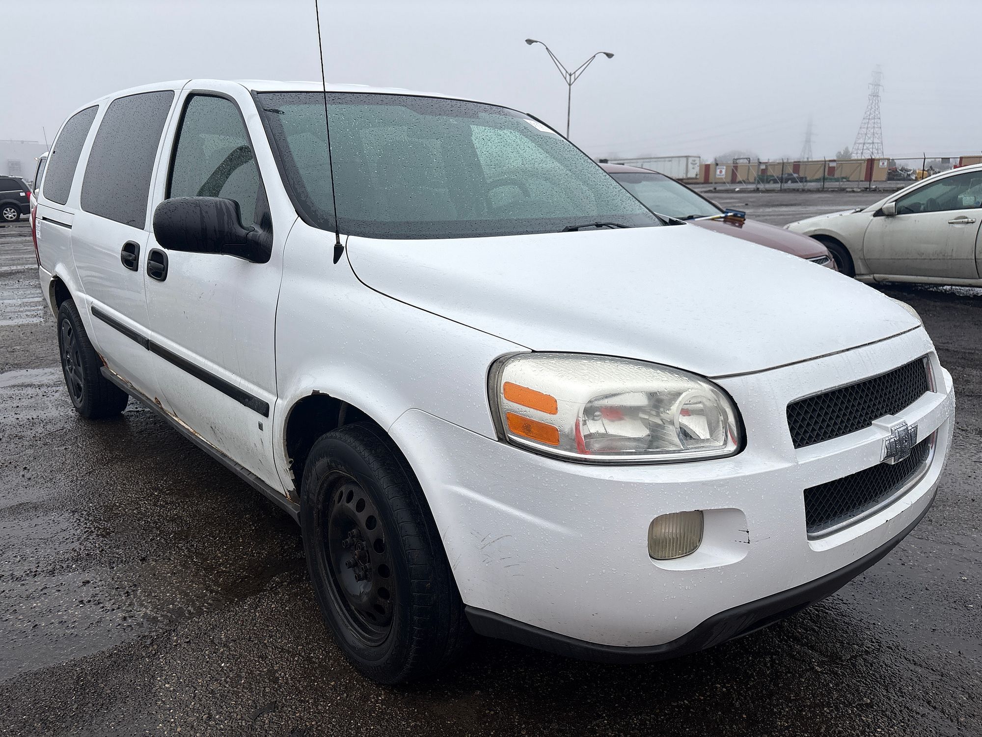 2008 CHEVROLET UPLANDER - Image 2