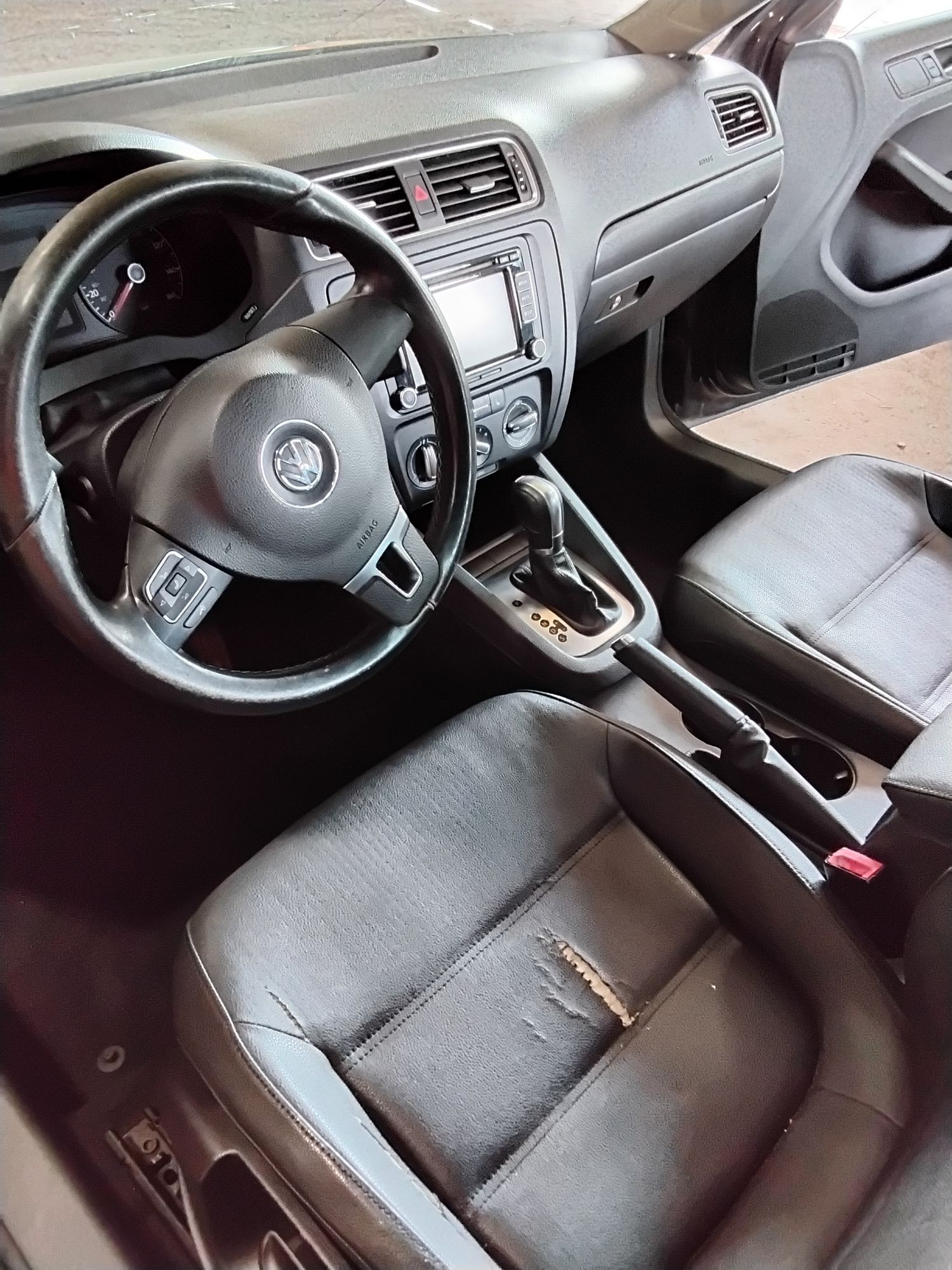 2011 VOLKSWAGEN JETTA - Image 5