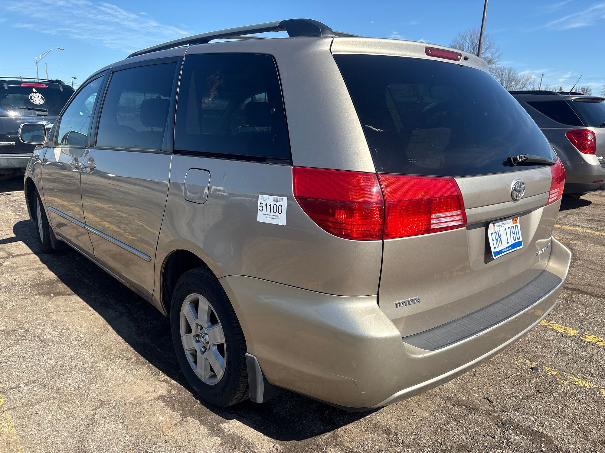 2004 TOYOTA SIENNA - Image 4