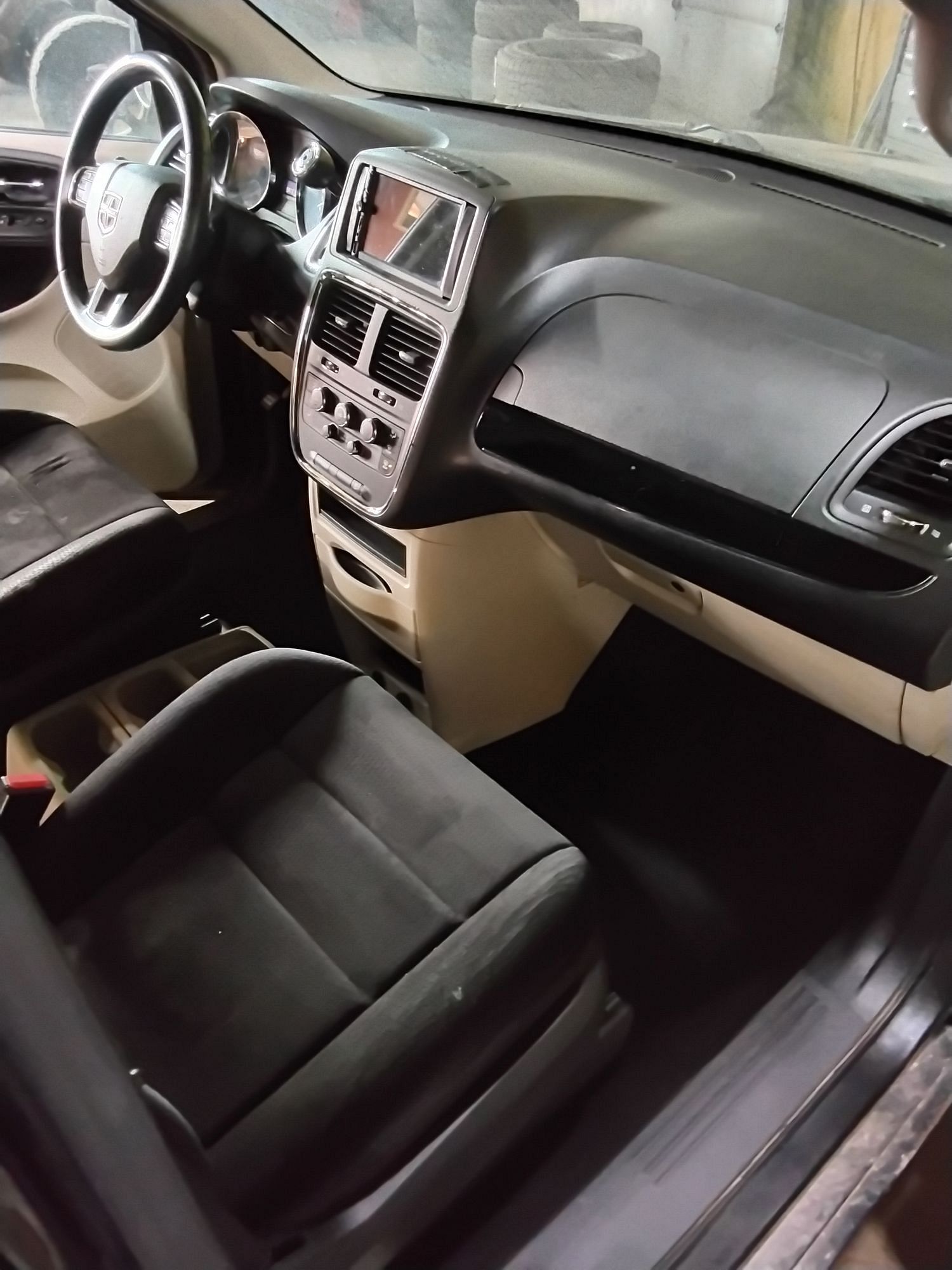 2014 DODGE CARAVAN - Image 7