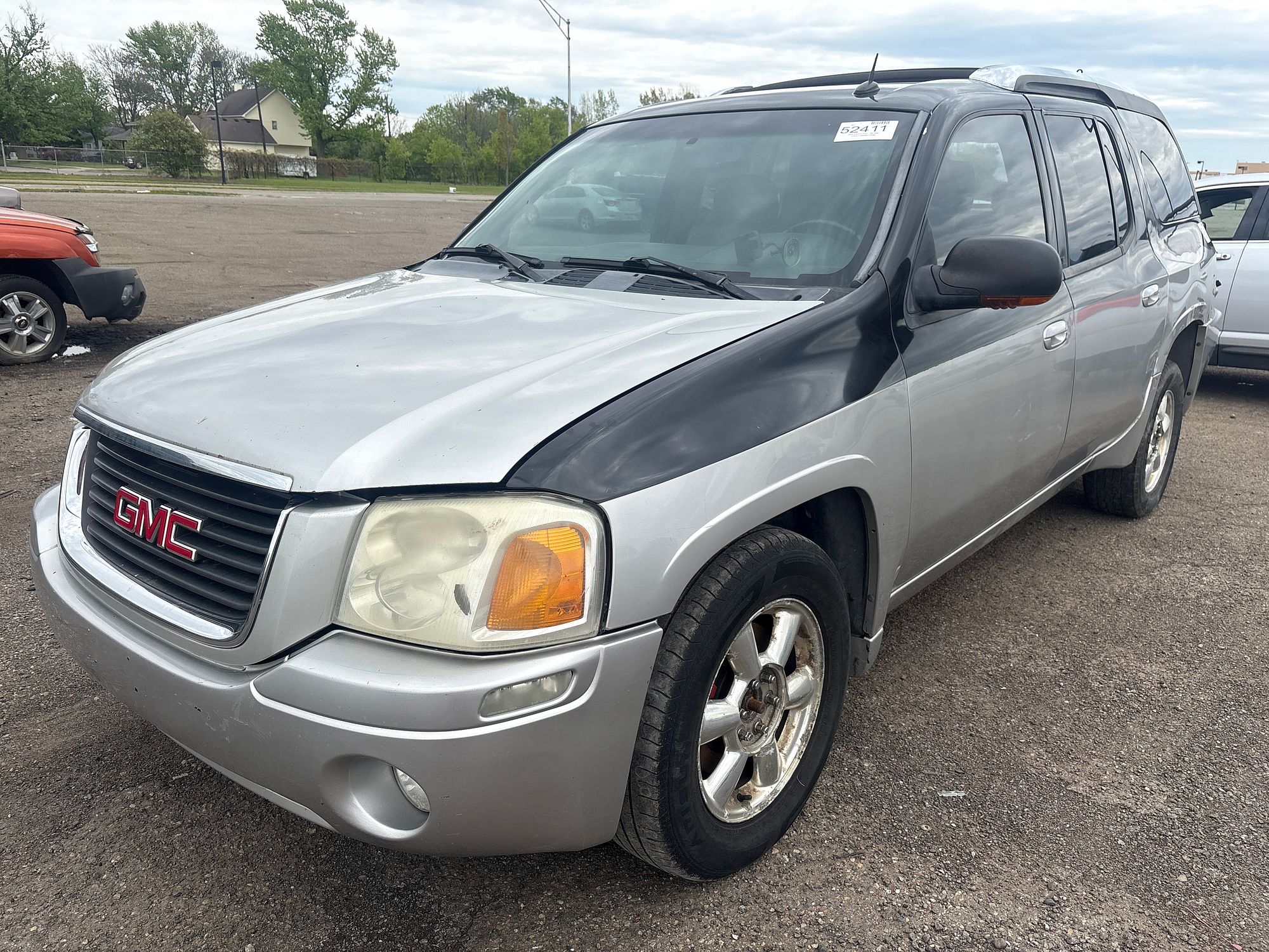 2004 GMC ENVOY XUV - Image 1
