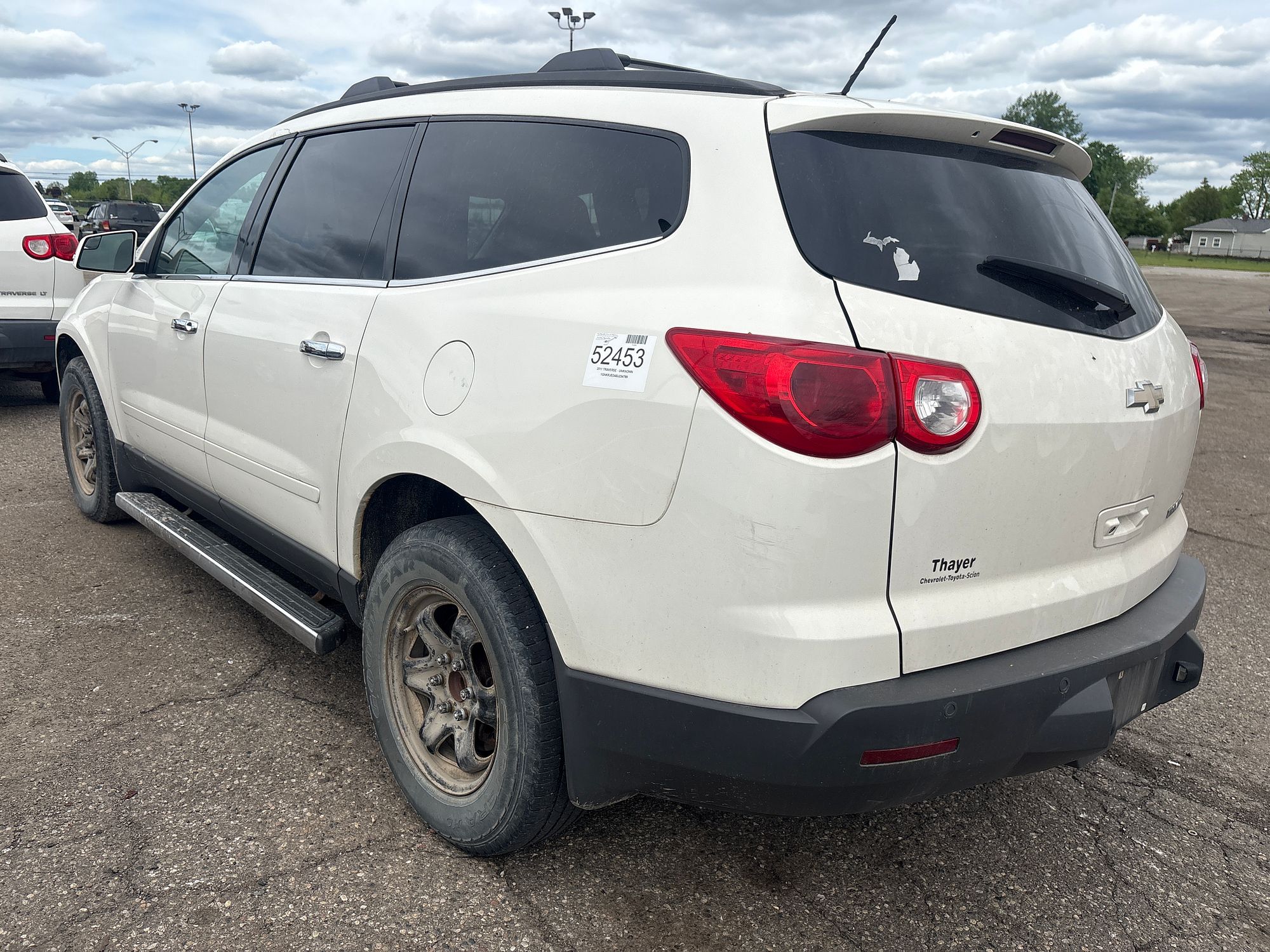 2011 CHEVROLET TRAVERSE - Image 4