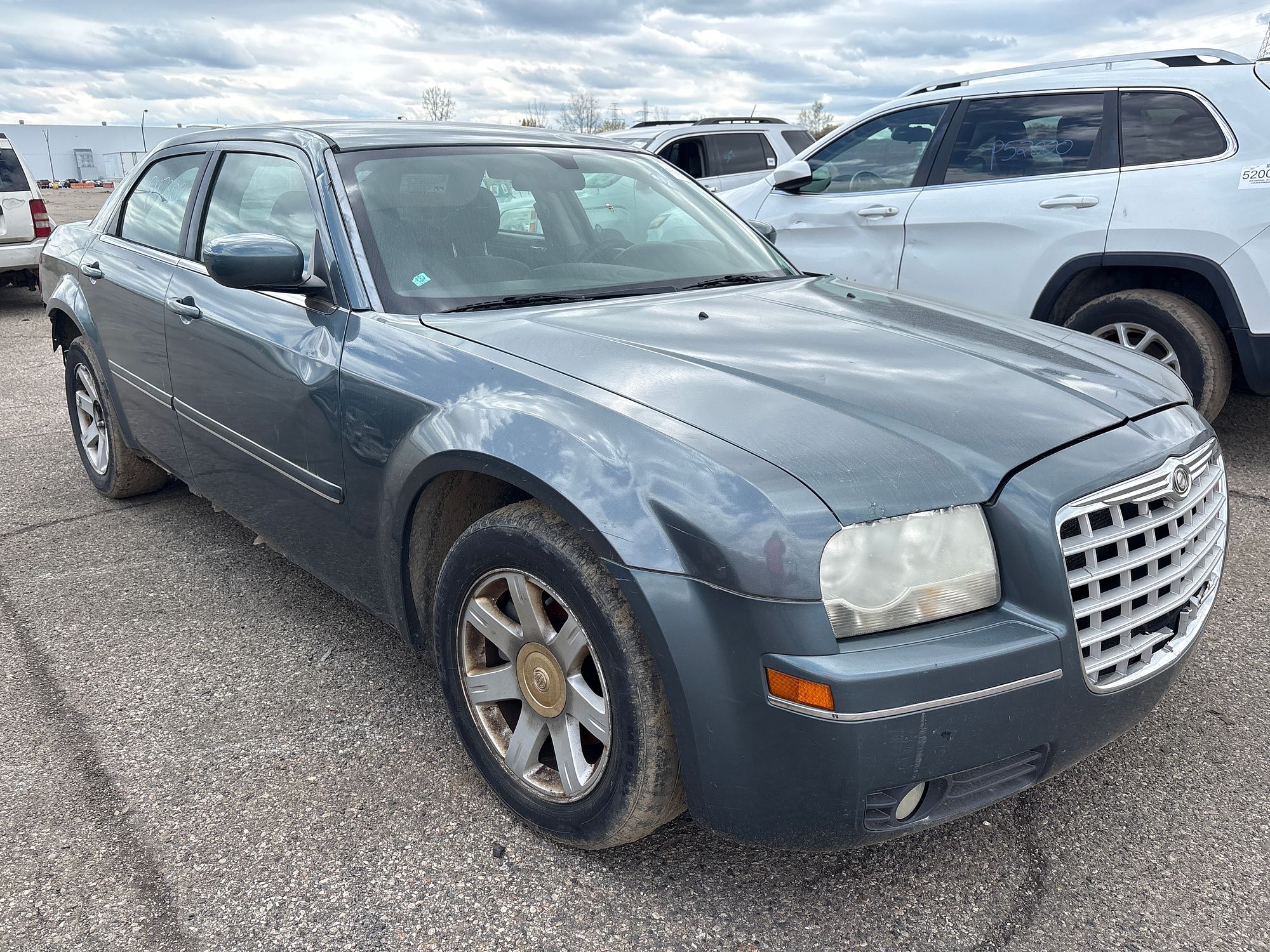 2005 CHRYSLER 300 - Image 2