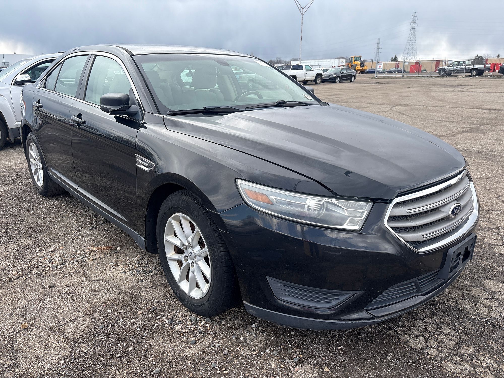 2013 FORD TAURUS - Image 2