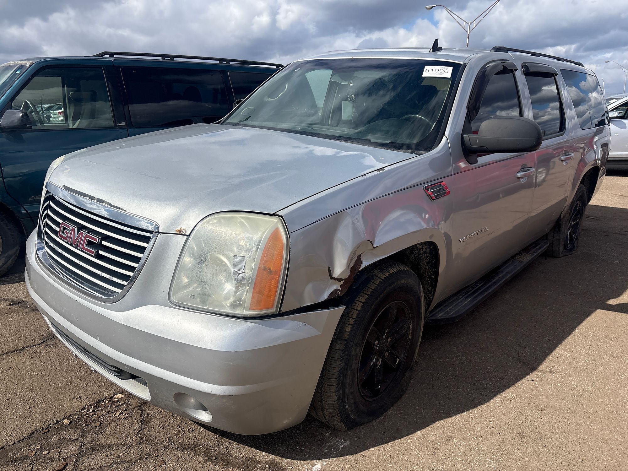 2011 GMC YUKON XL 1500 - Image 1