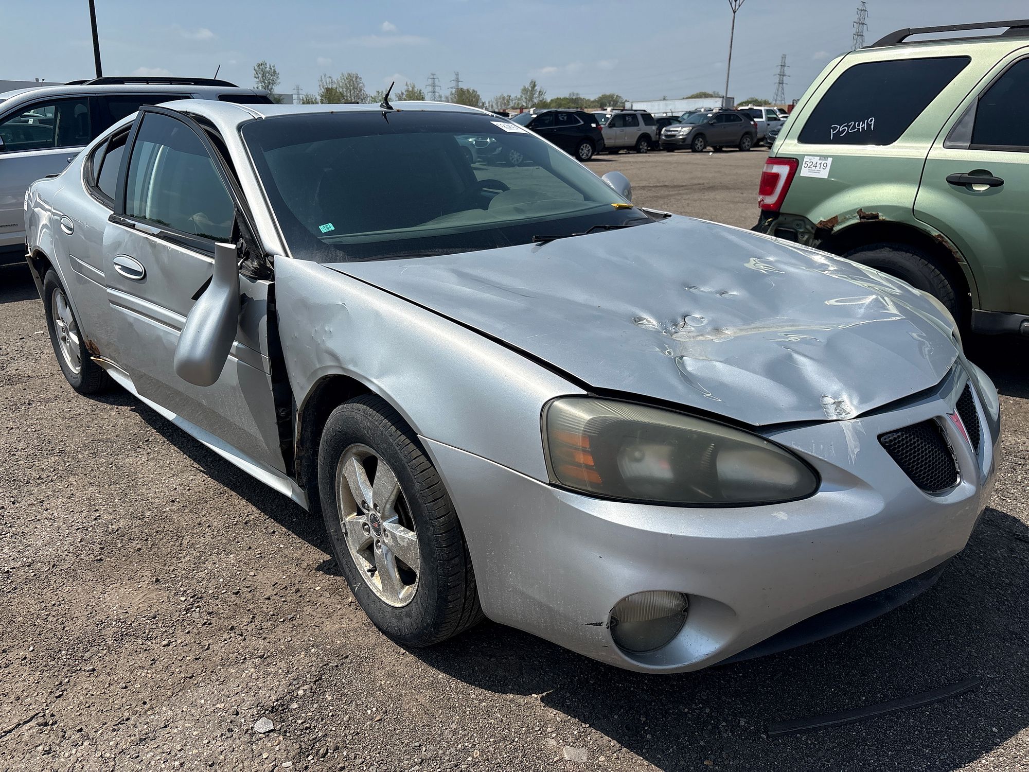 2005 PONTIAC GRAND PRIX - Image 2