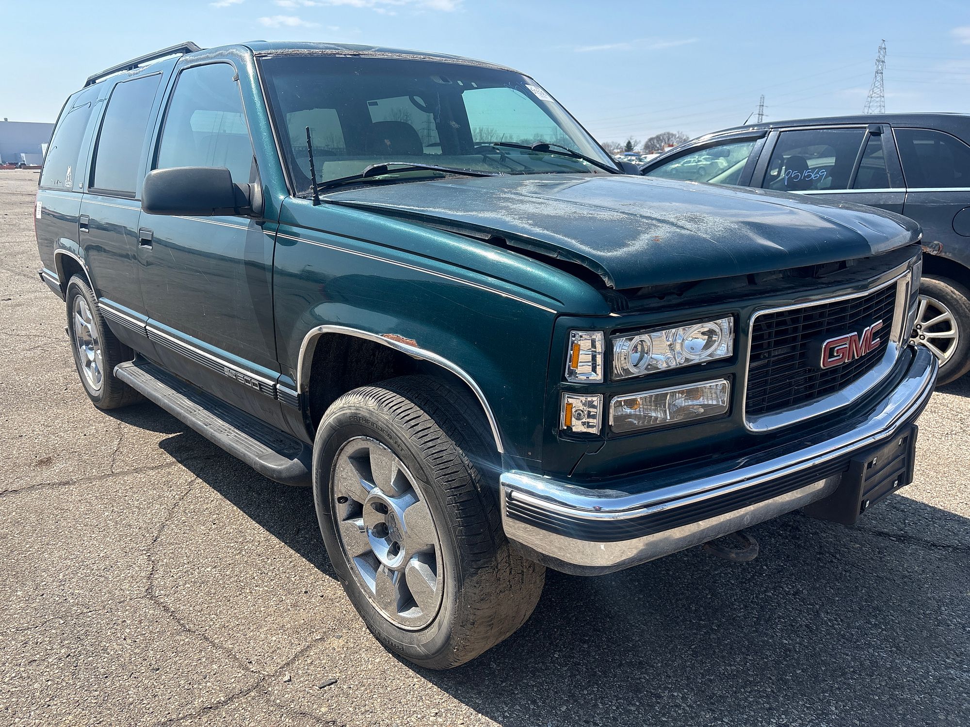 1997 GMC YUKON - Image 2