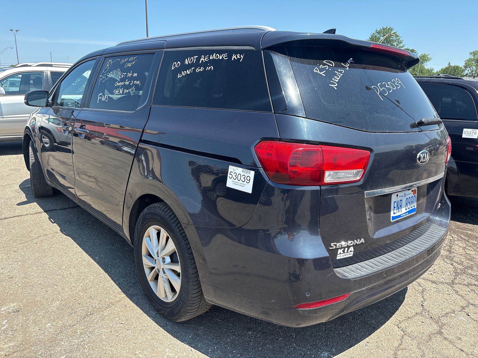 2016 KIA SEDONA - Image 4