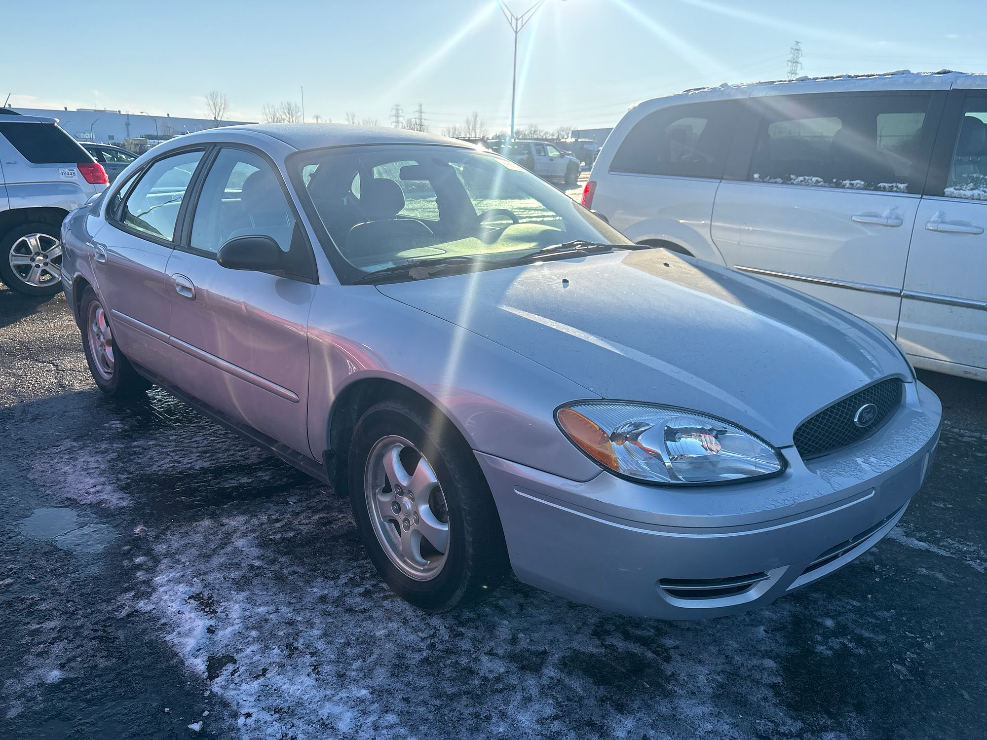 2005 FORD TAURUS - Image 2