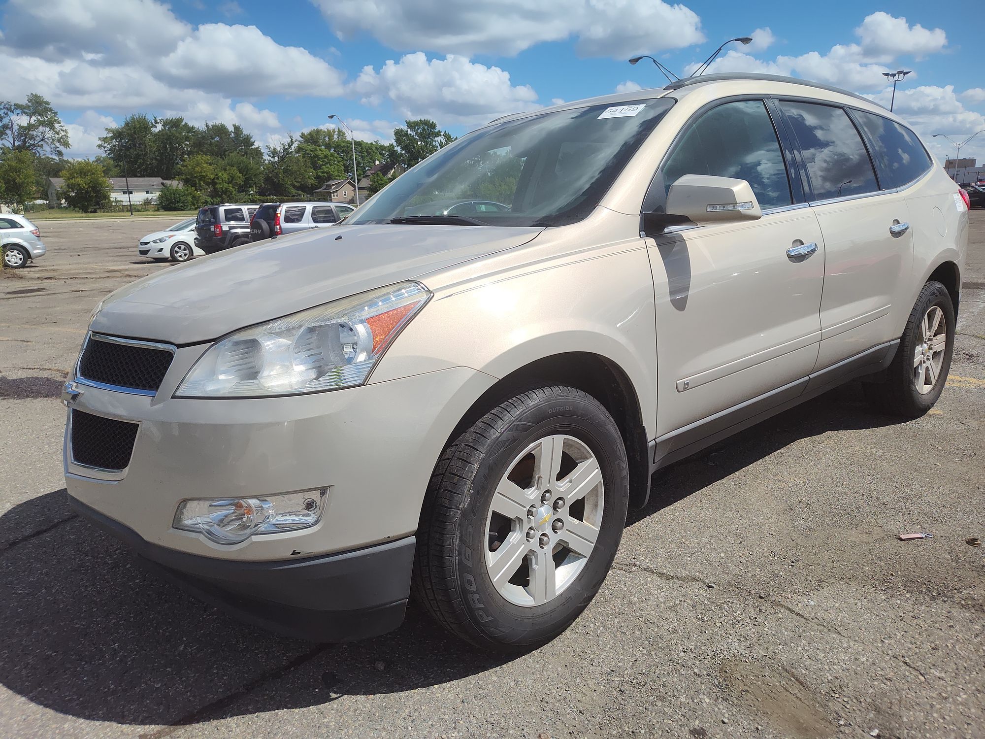 2010 CHEVROLET TRAVERSE - Image 1