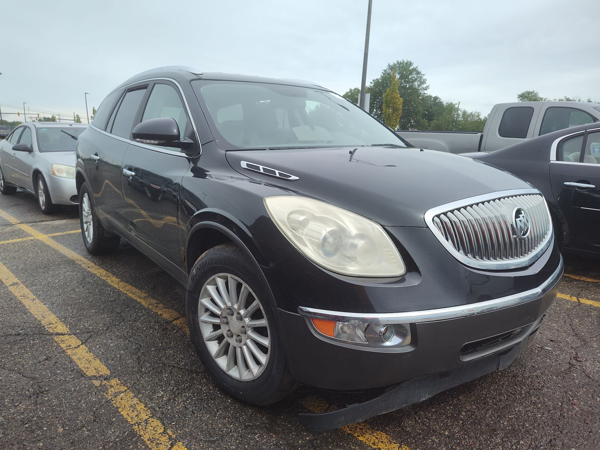 2011 BUICK ENCLAVE - Image 2