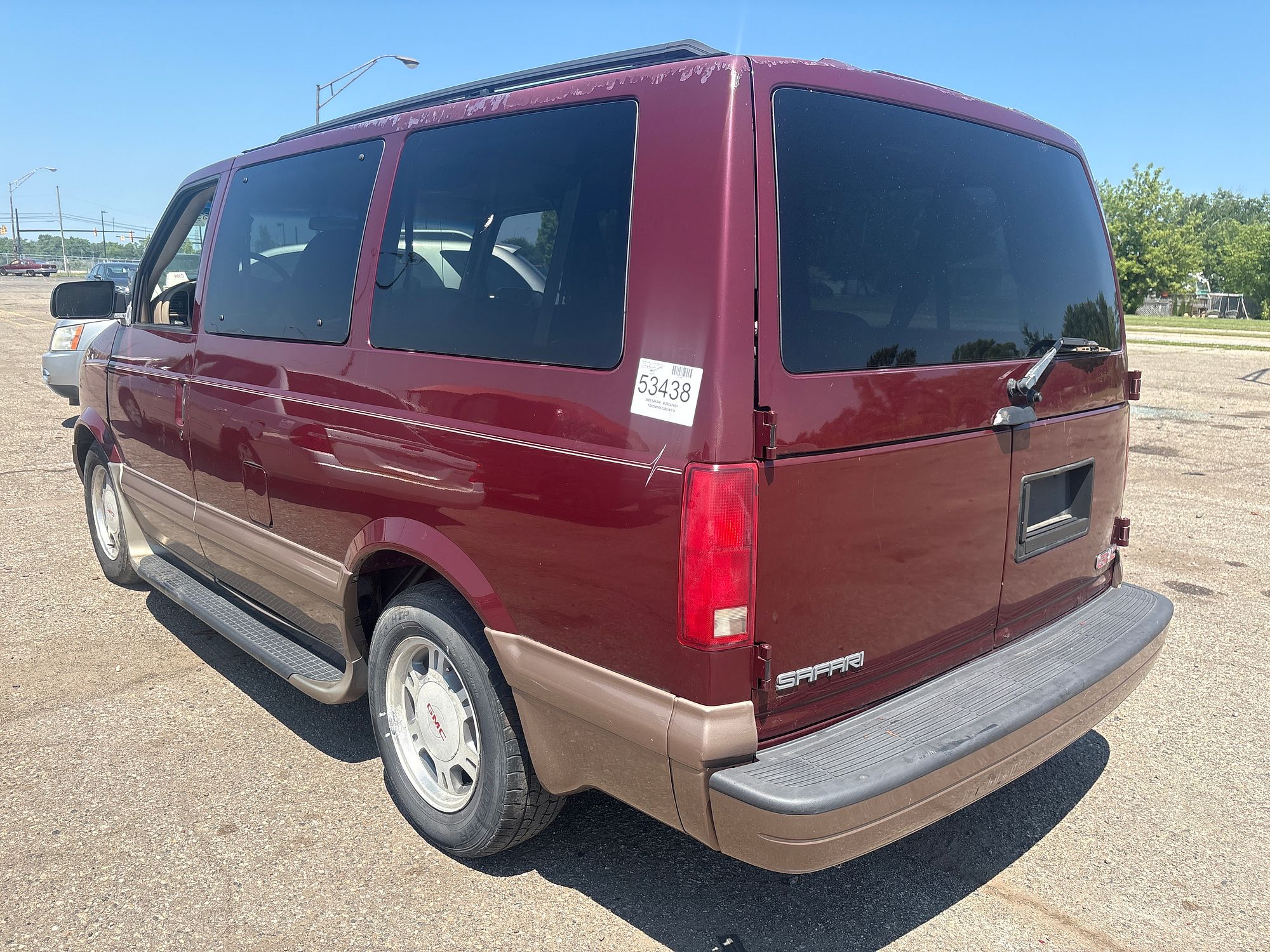 2003 GMC SAFARI - Image 4