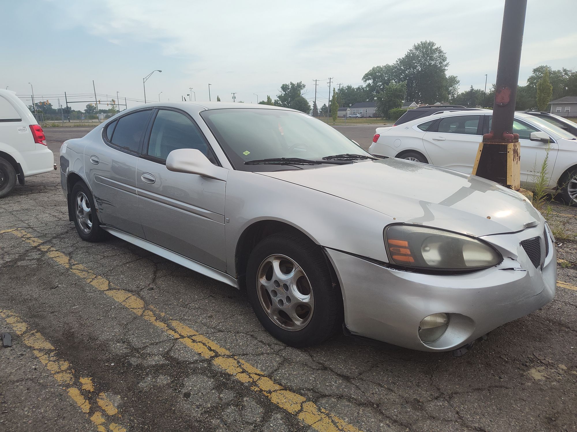 2008 PONTIAC GRAND PRIX - Image 2