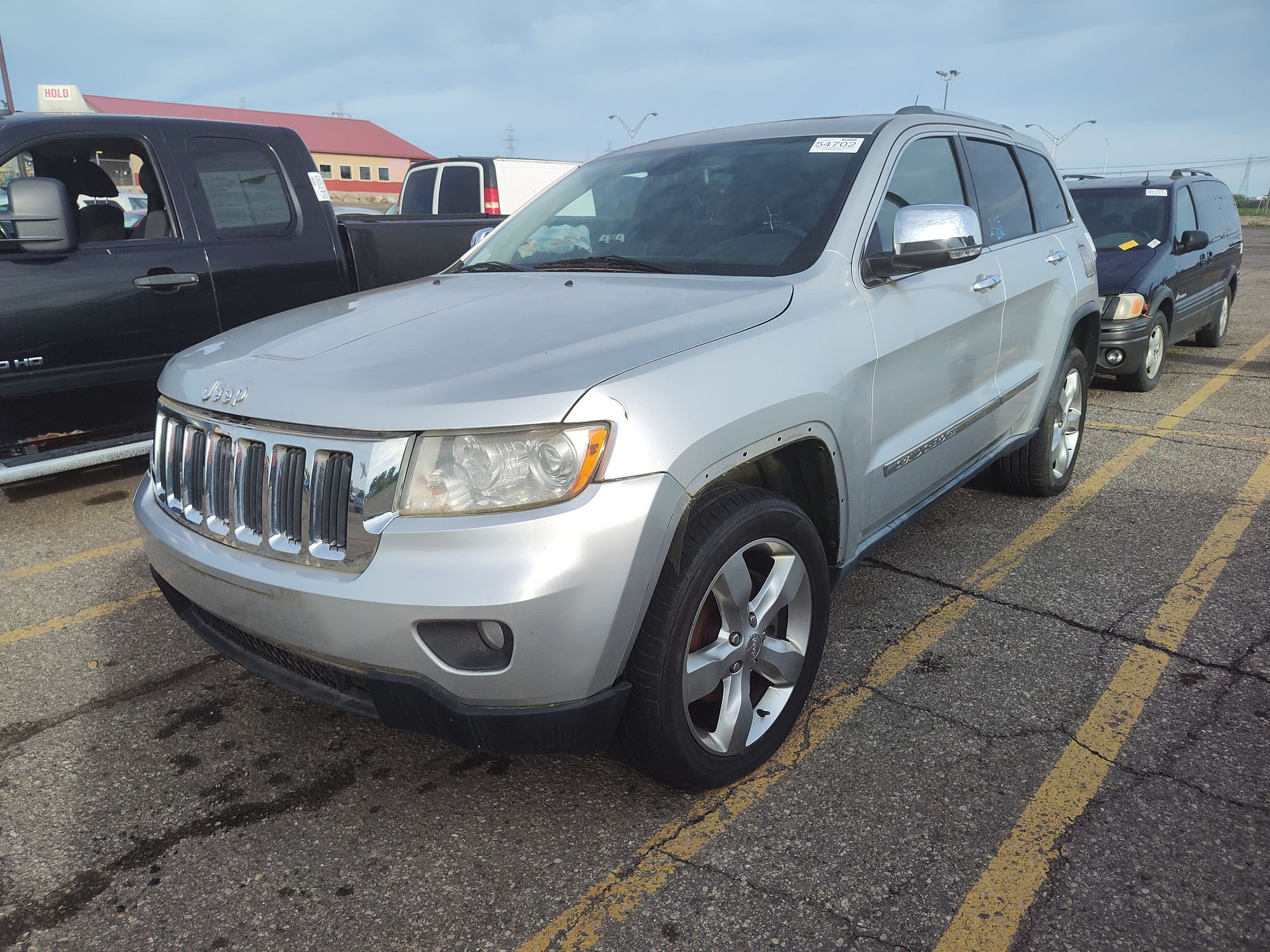 2011 JEEP GRAND CHEROKEE - Image 1
