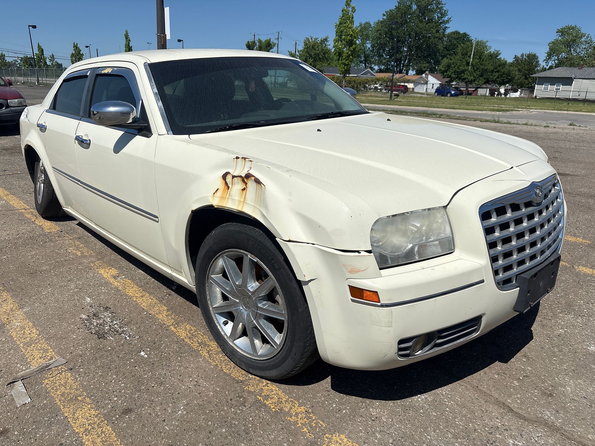2010 CHRYSLER 300 - Image 2