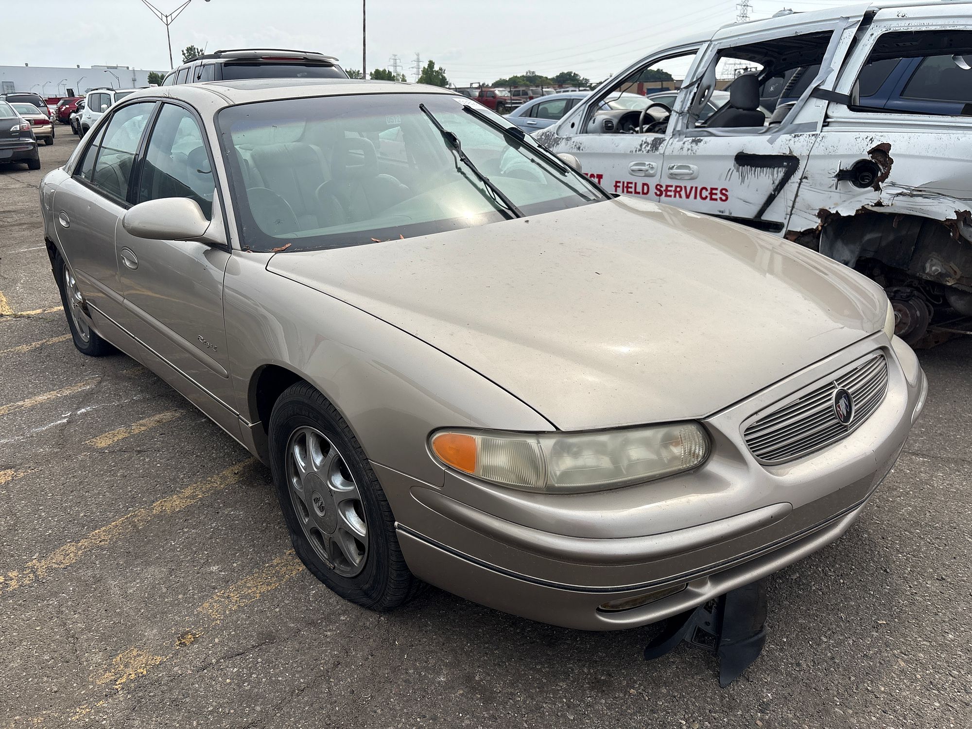 2000 BUICK REGAL - Image 2