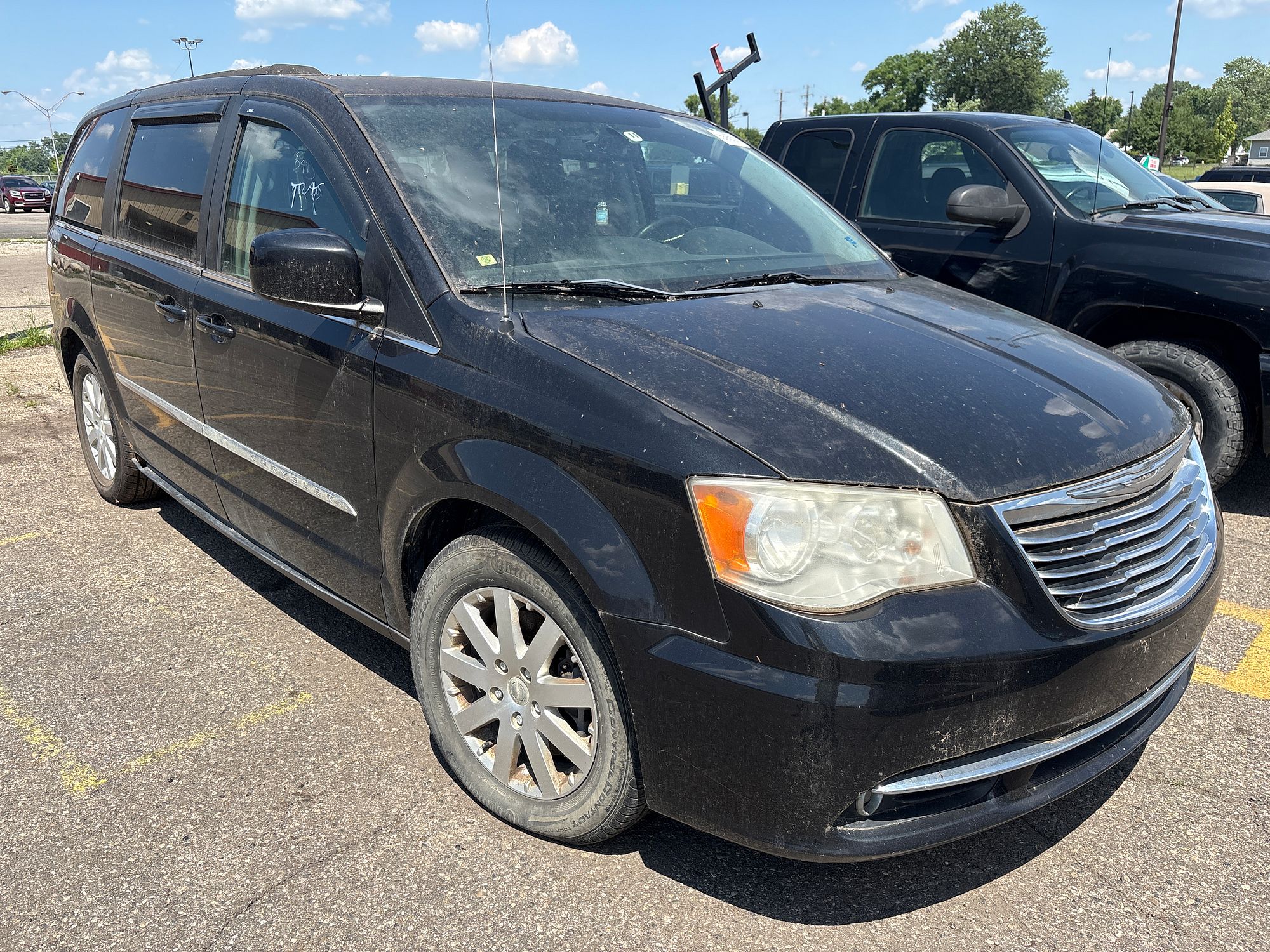 2012 CHRYSLER TOWN COUNTRY - Image 2