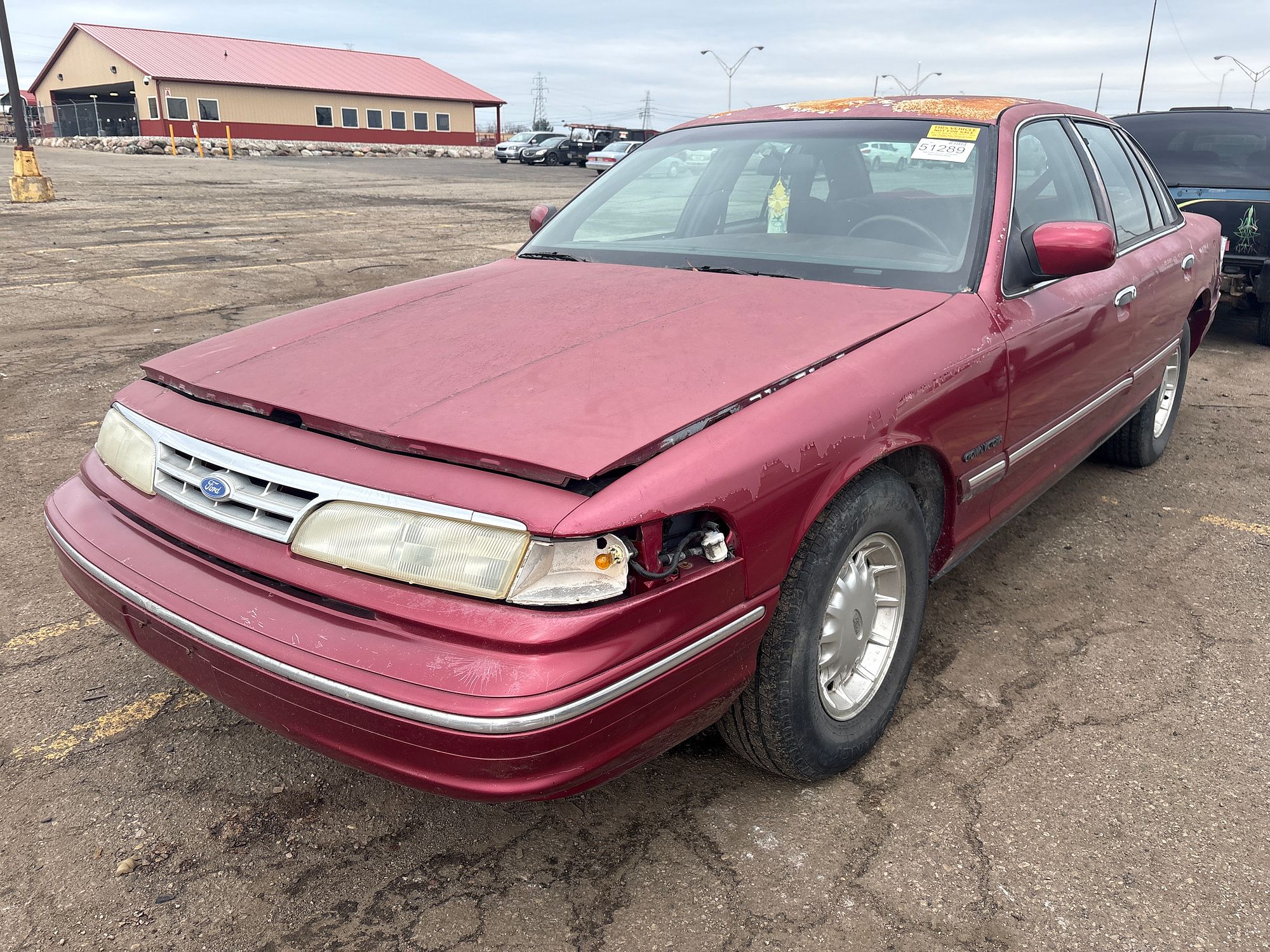 1995 FORD CROWN VIC - Image 1