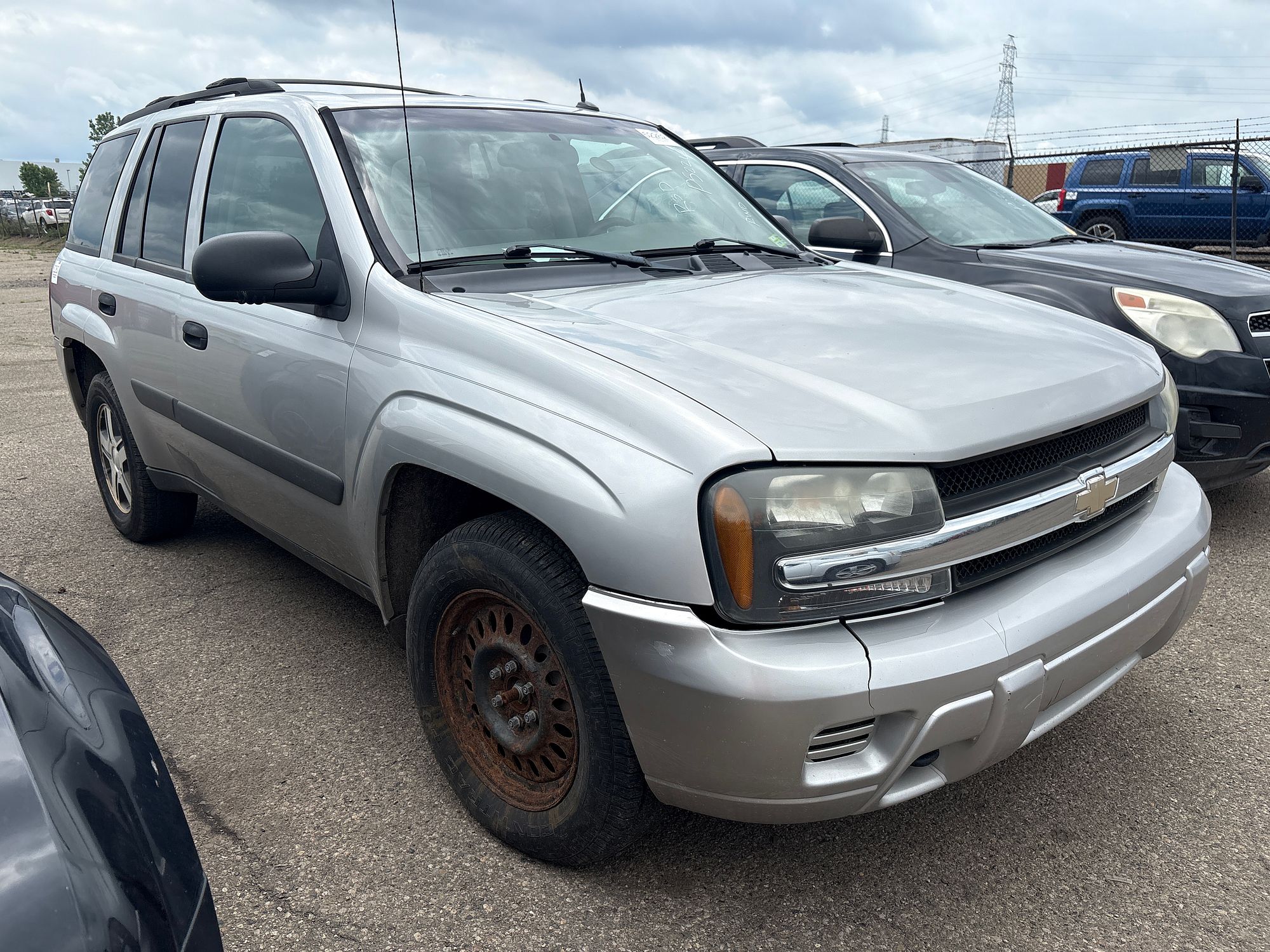 2005 CHEVROLET TRAILBLAZER - Image 2
