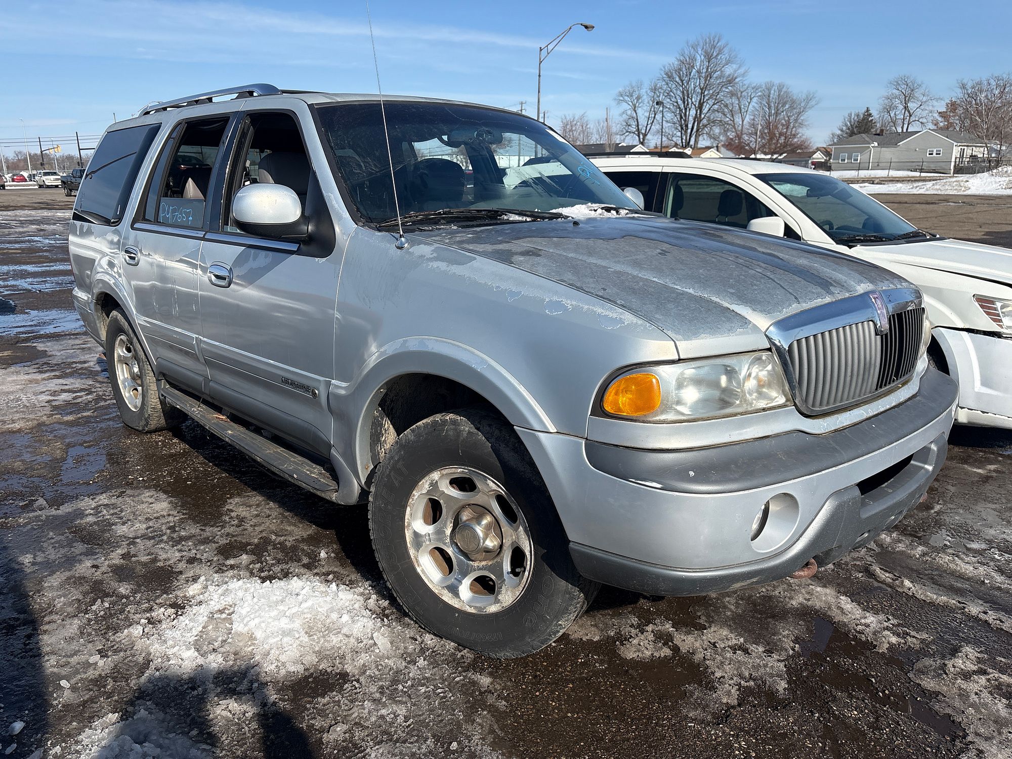 1999 LINCOLN NAVIGATOR - Image 2