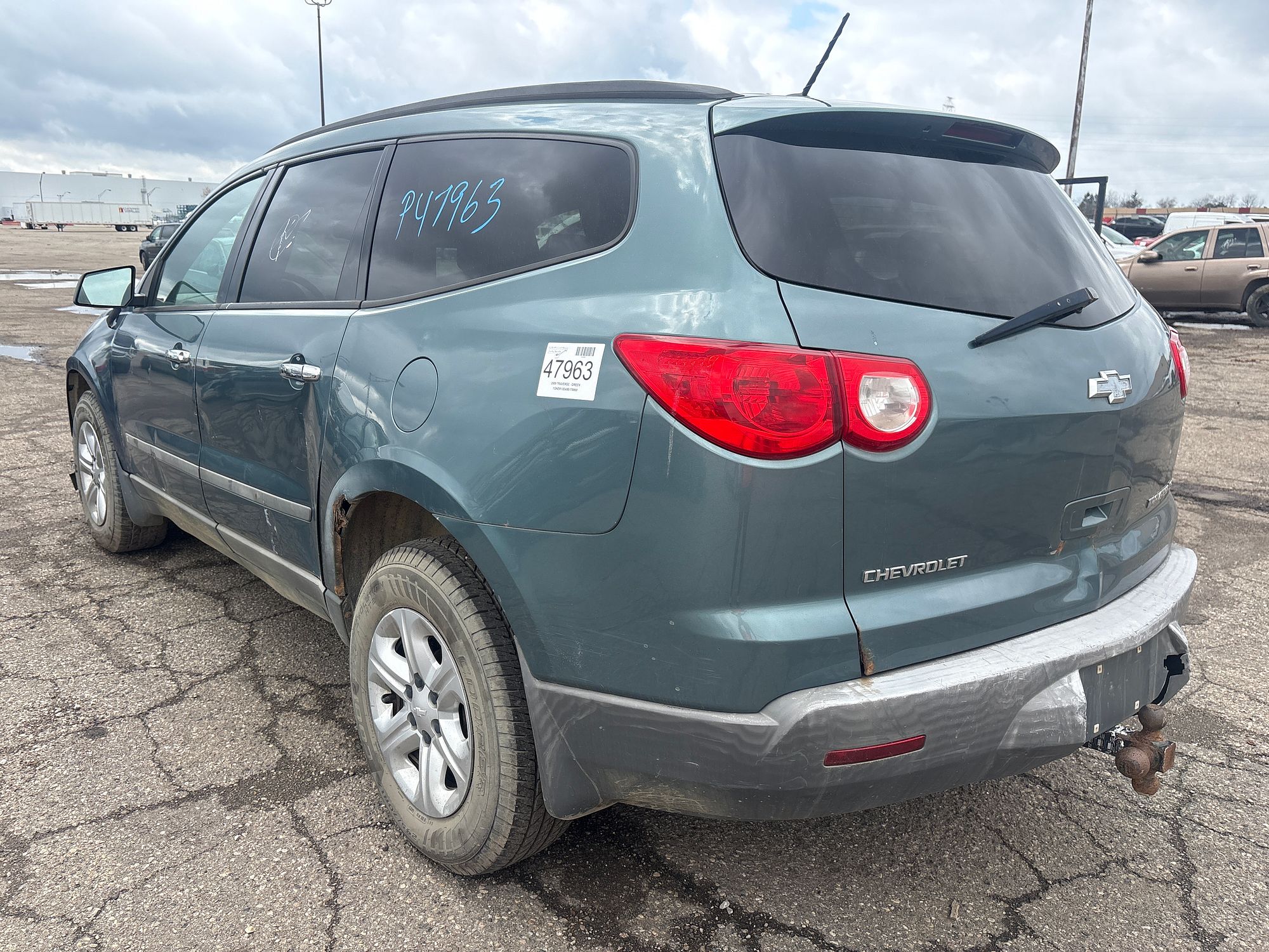 2009 CHEVROLET TRAVERSE - Image 4