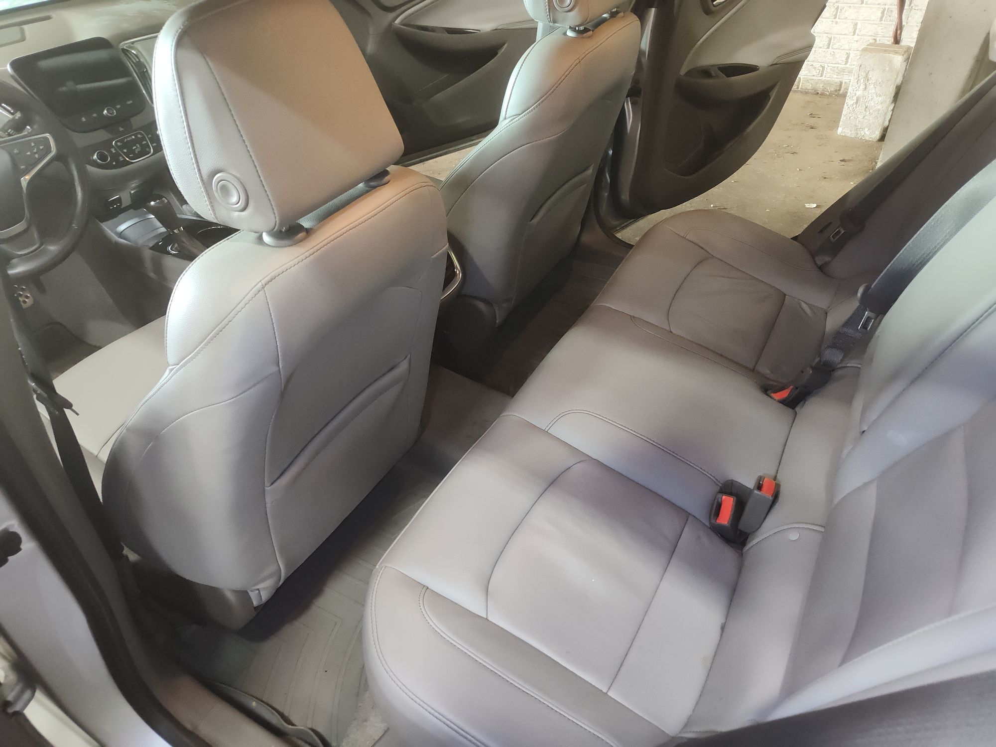2017 CHEVROLET MALIBU - Image 6