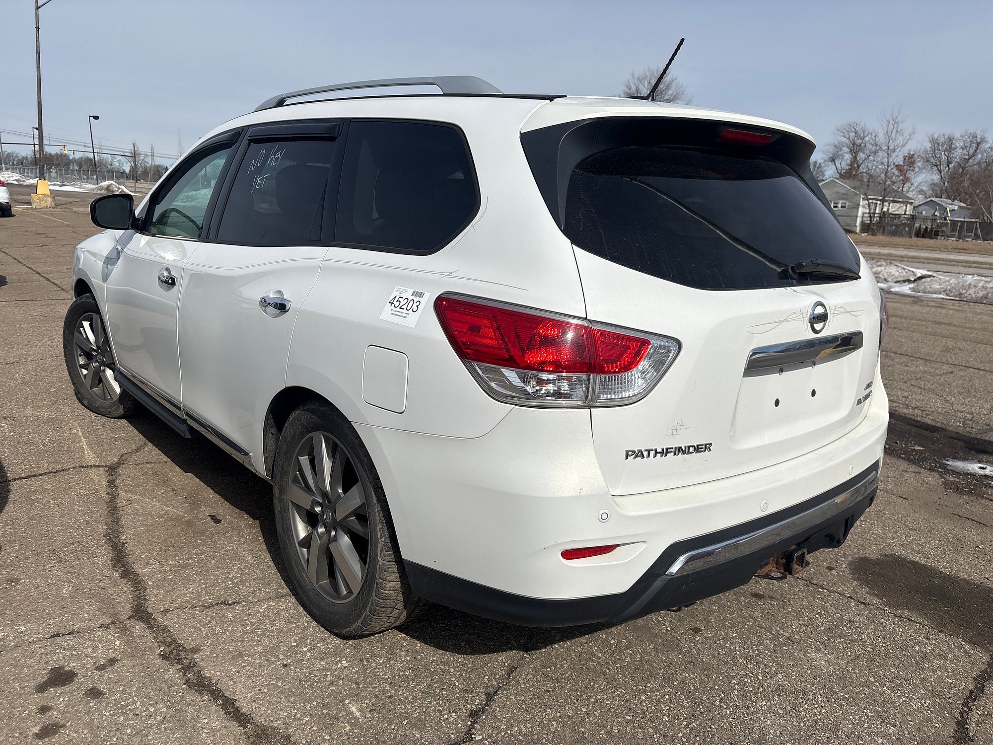 2013 NISSAN PATHFINDER - Image 4