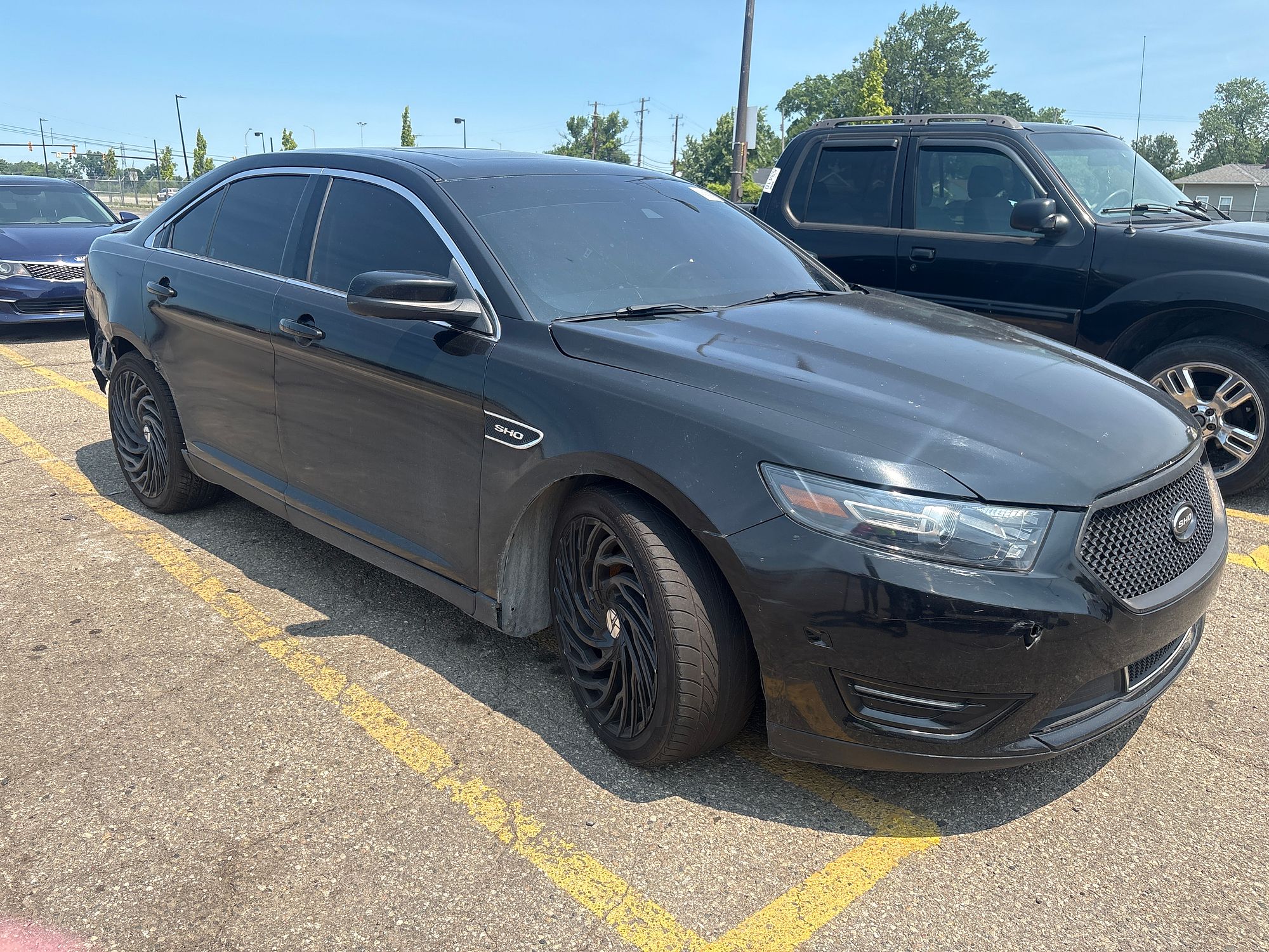 2013 FORD TAURUS - Image 2
