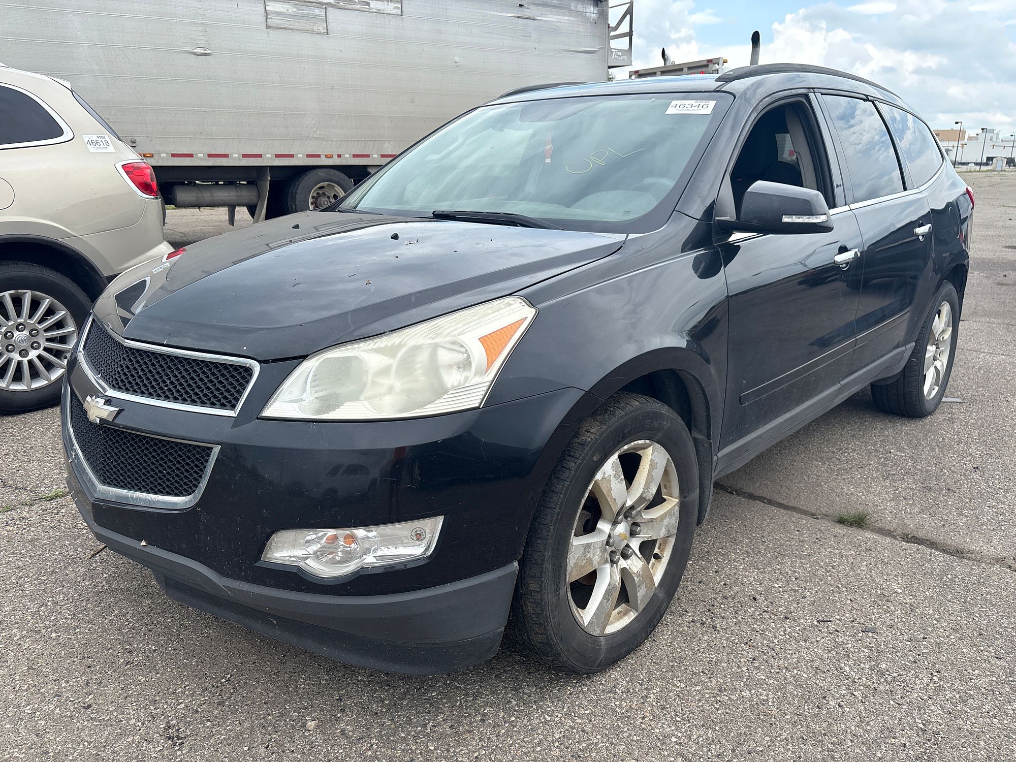 2011 CHEVROLET TRAVERSE - Image 1