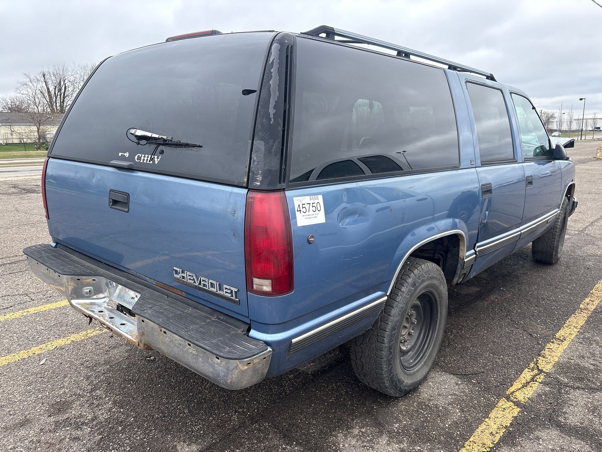 1996 CHEVROLET SUBURBAN 2500 - Image 3