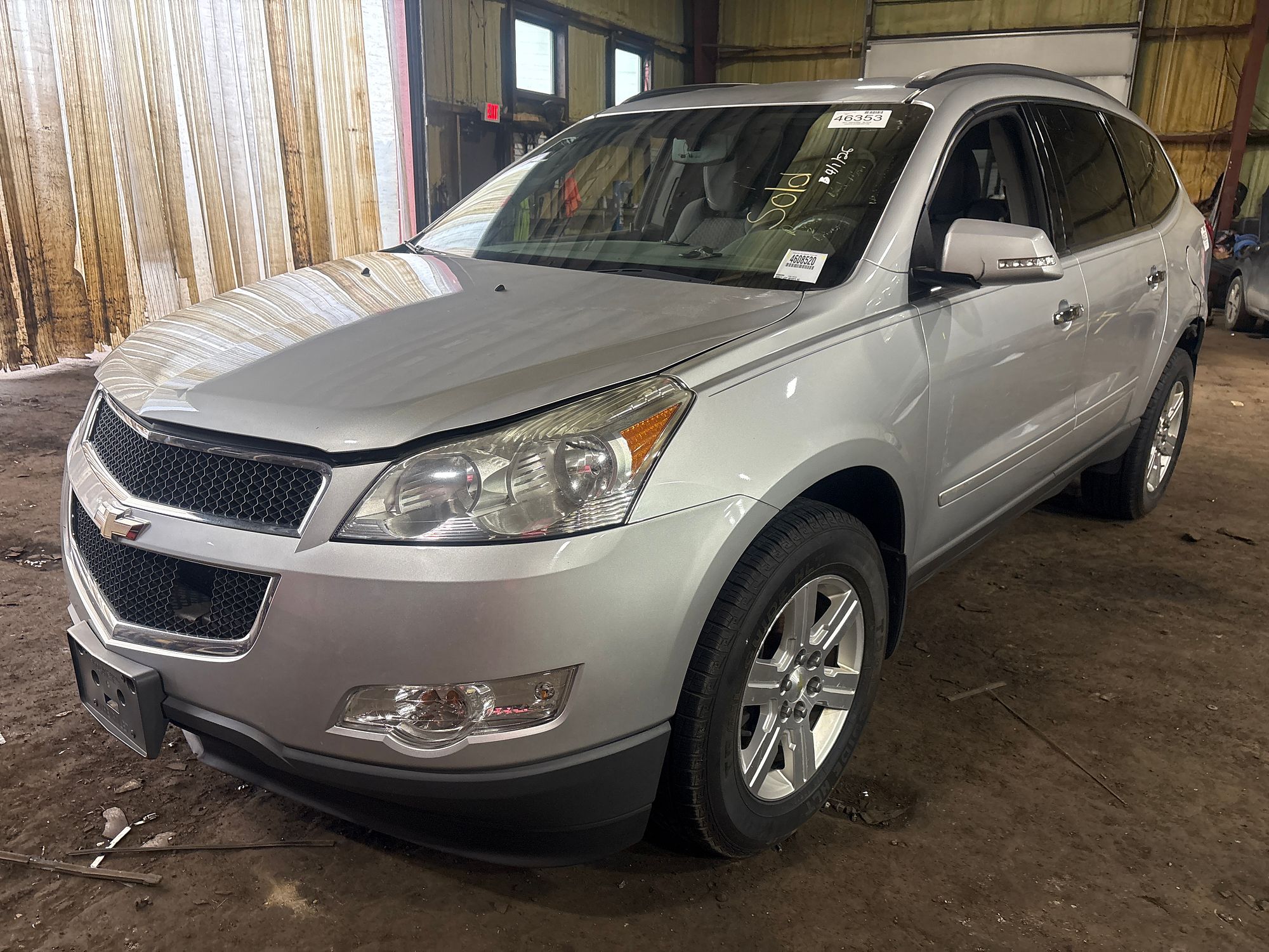2011 CHEVROLET TRAVERSE - Image 1