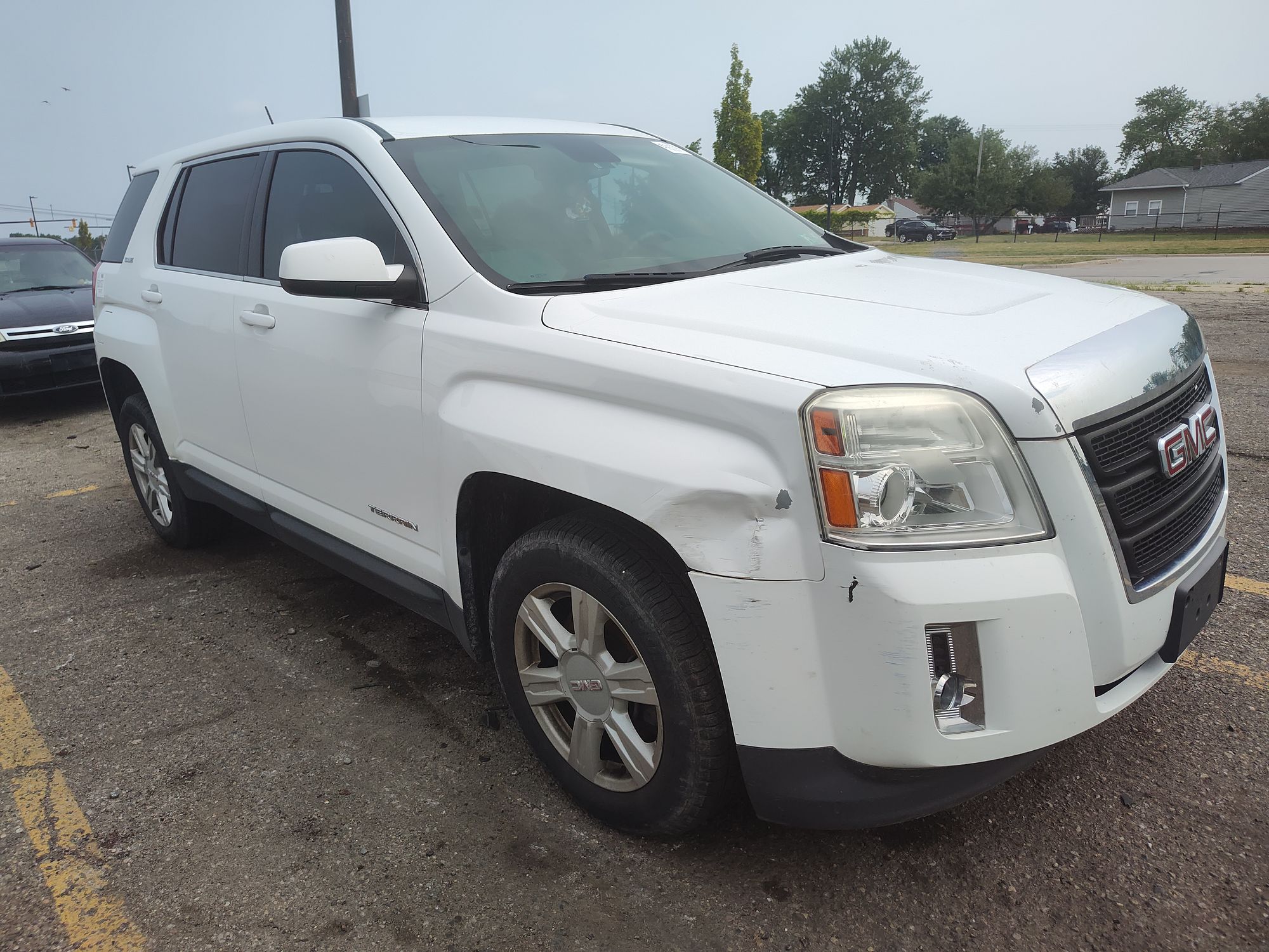 2014 GMC TERRAIN - Image 2