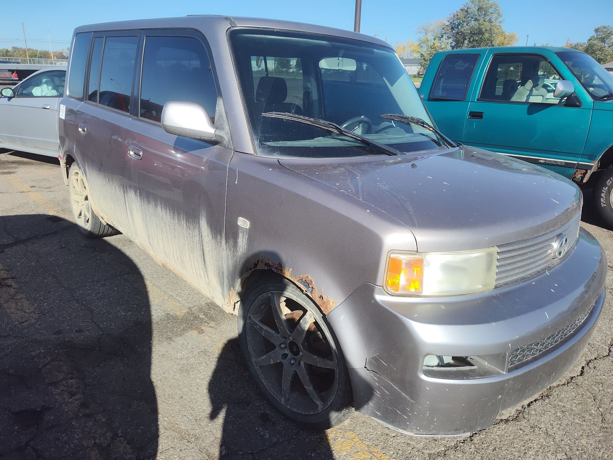 2005 SCION XB - Image 2