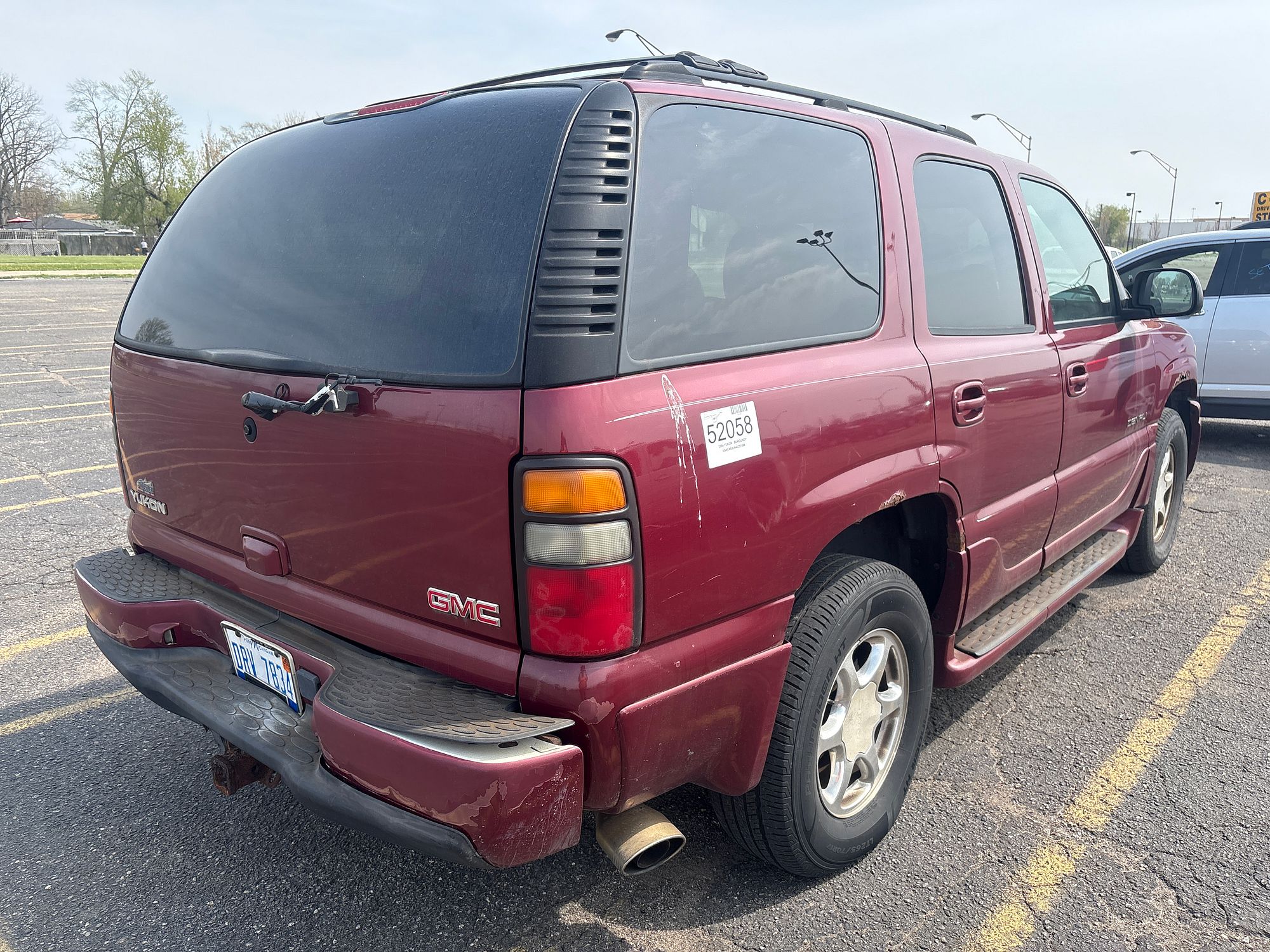 2004 GMC YUKON - Image 3