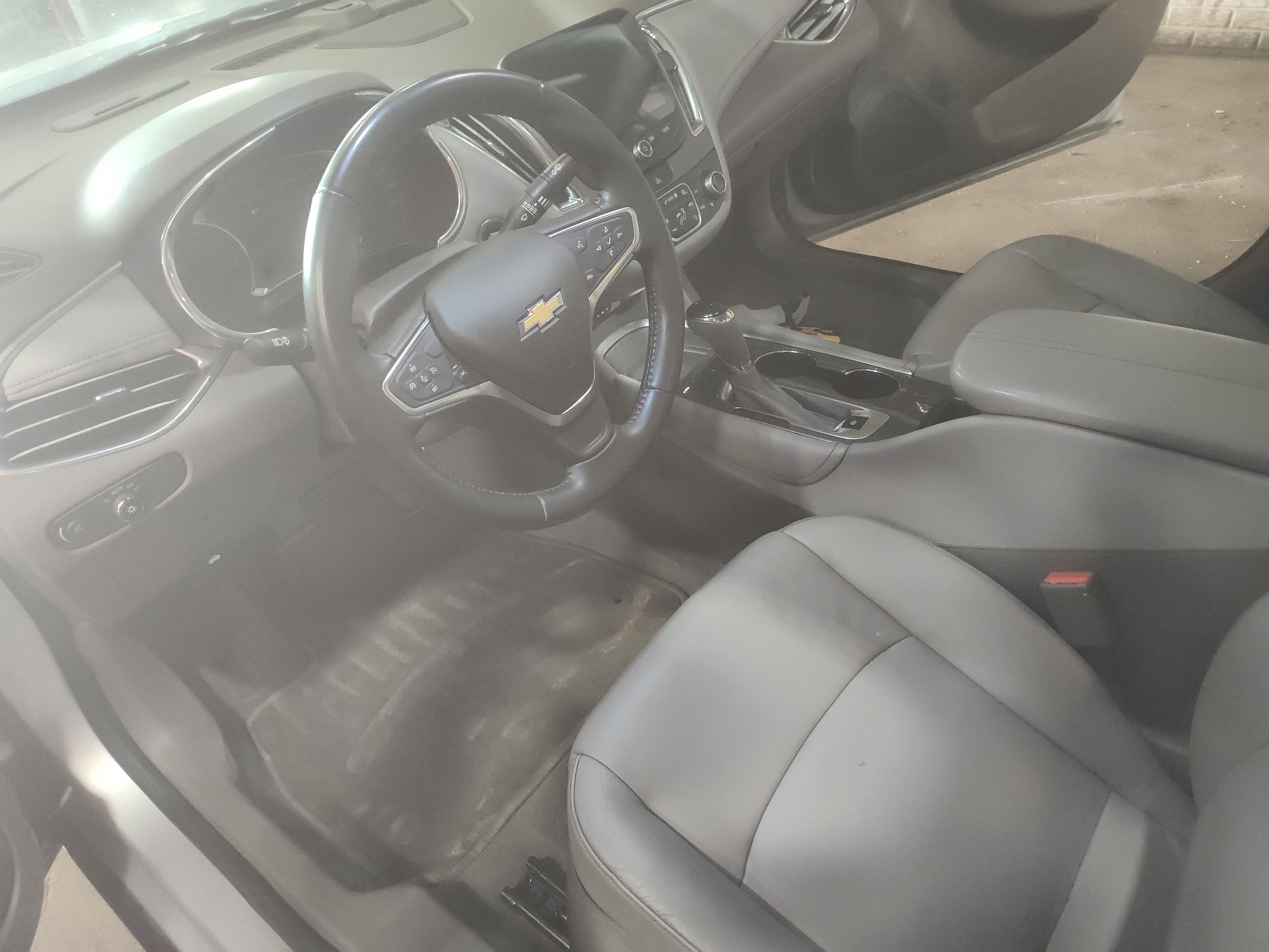 2017 CHEVROLET MALIBU - Image 5