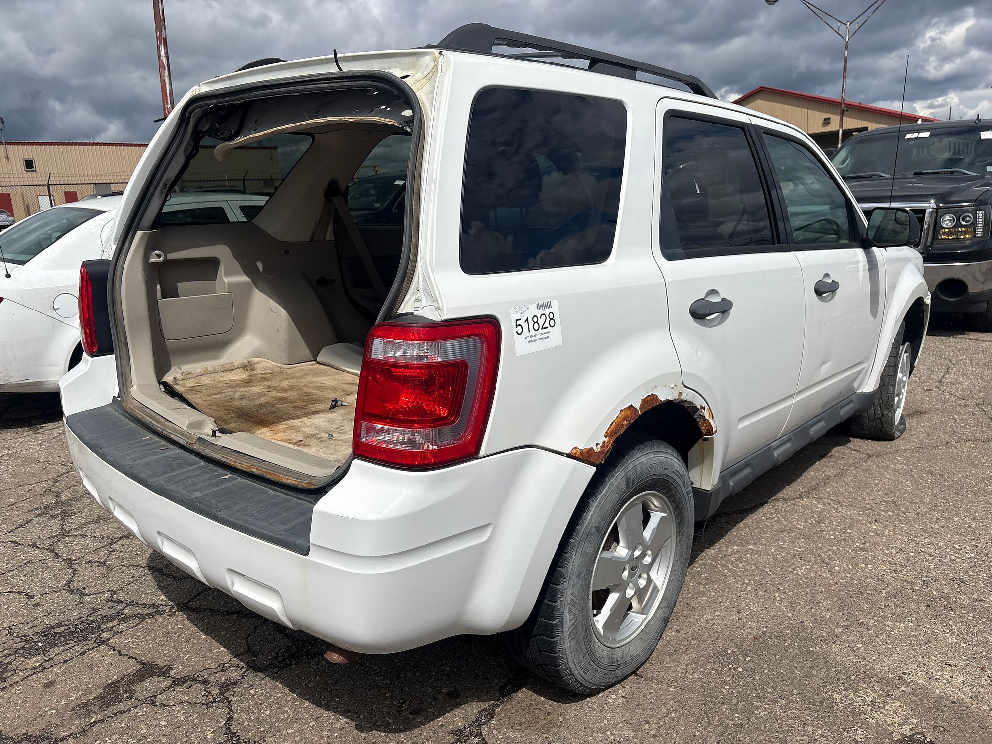 2011 FORD ESCAPE - Image 3