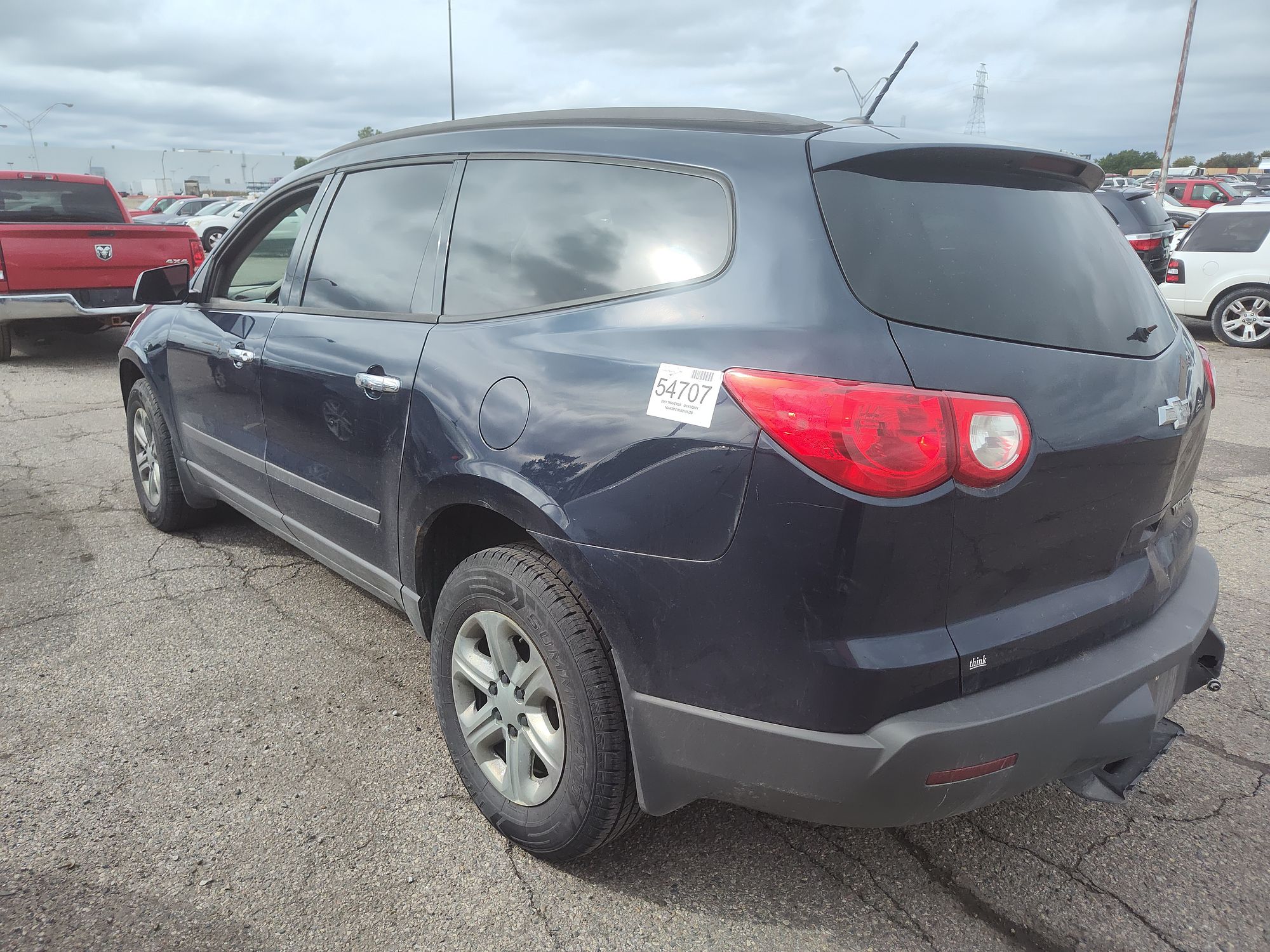 2011 CHEVROLET TRAVERSE - Image 4