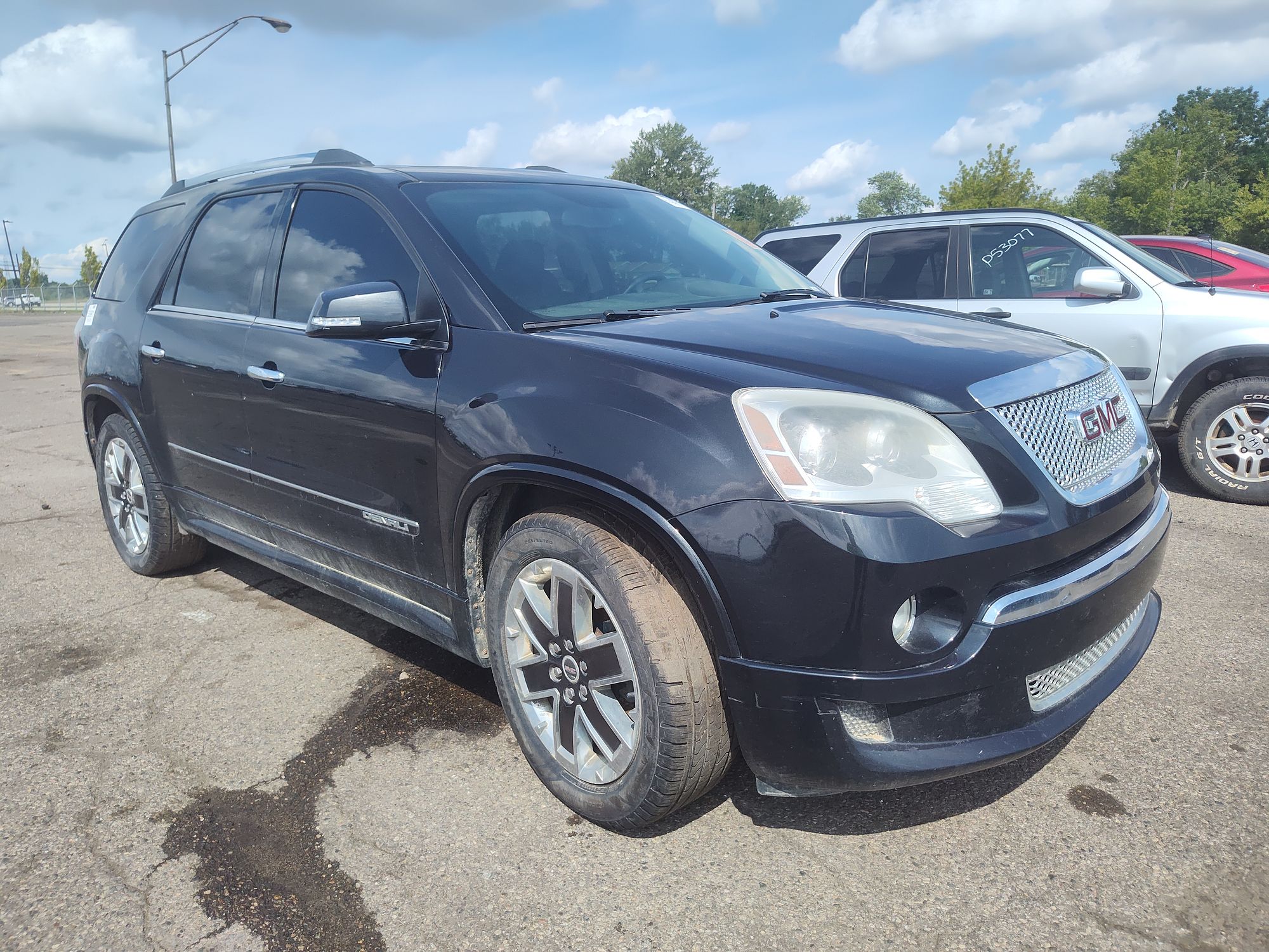 2012 GMC ACADIA - Image 2