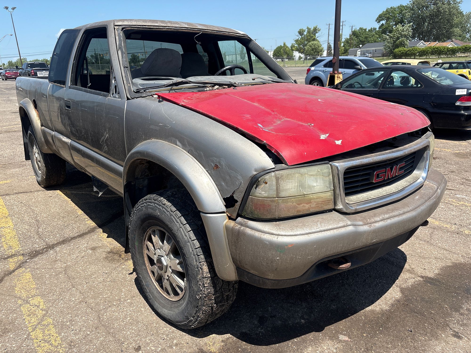 2003 GMC SONOMA - Image 2