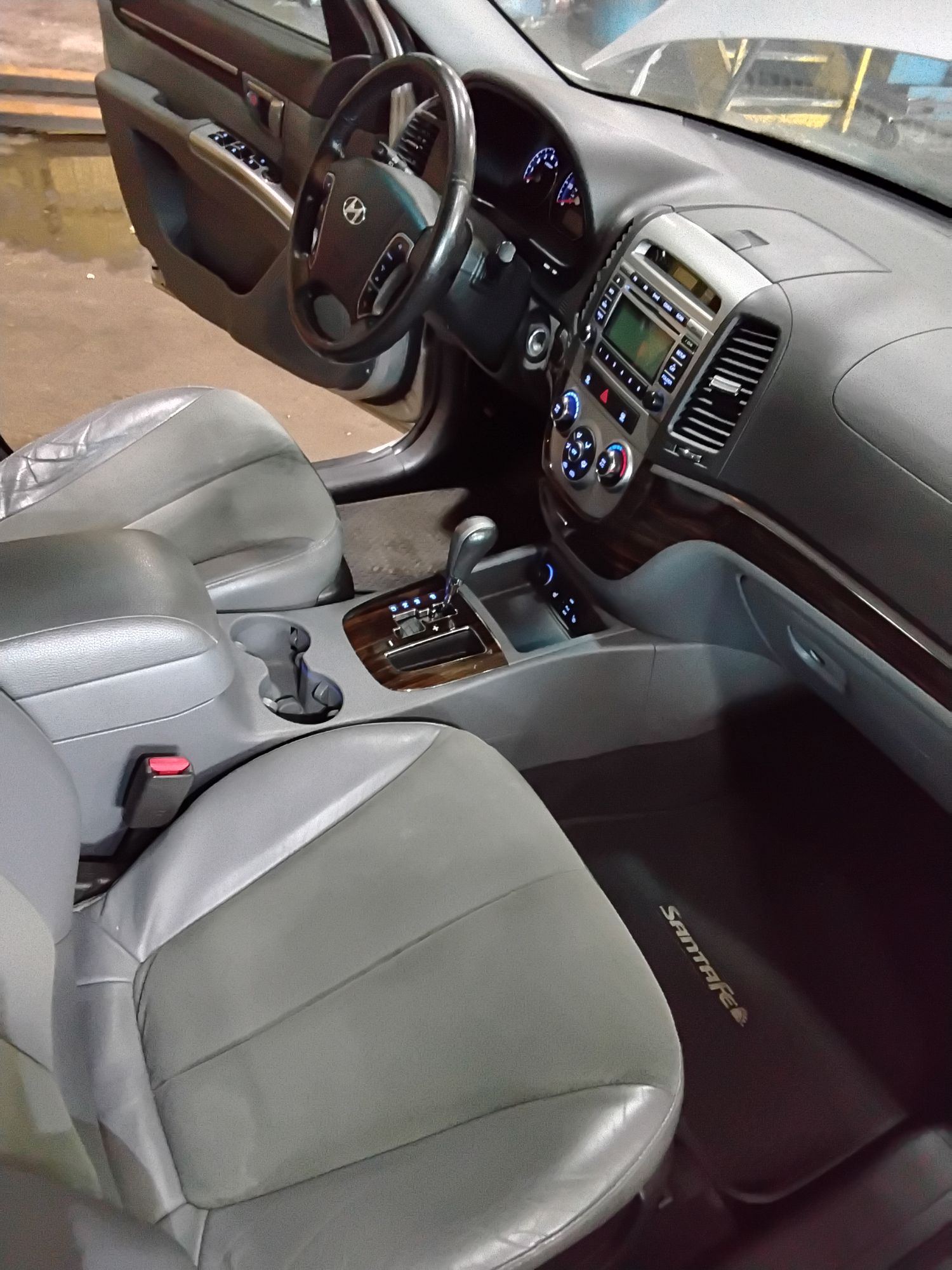 2011 HYUNDAI SANTA FE - Image 7