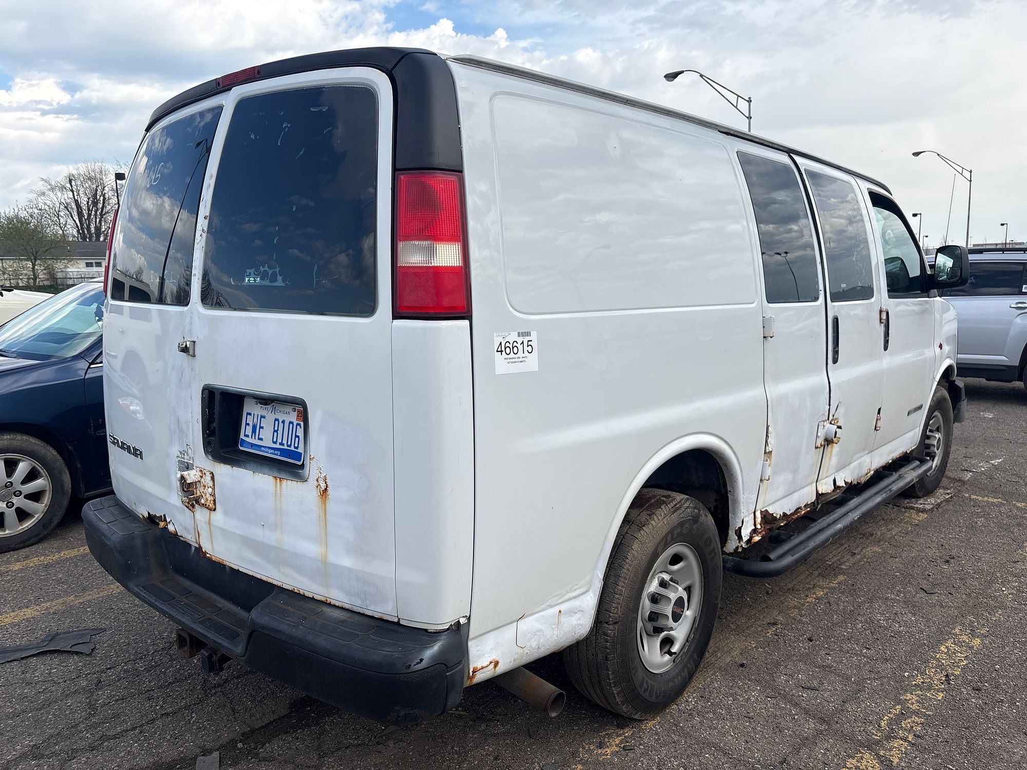 2005 GMC SAVANA 1500 - Image 3