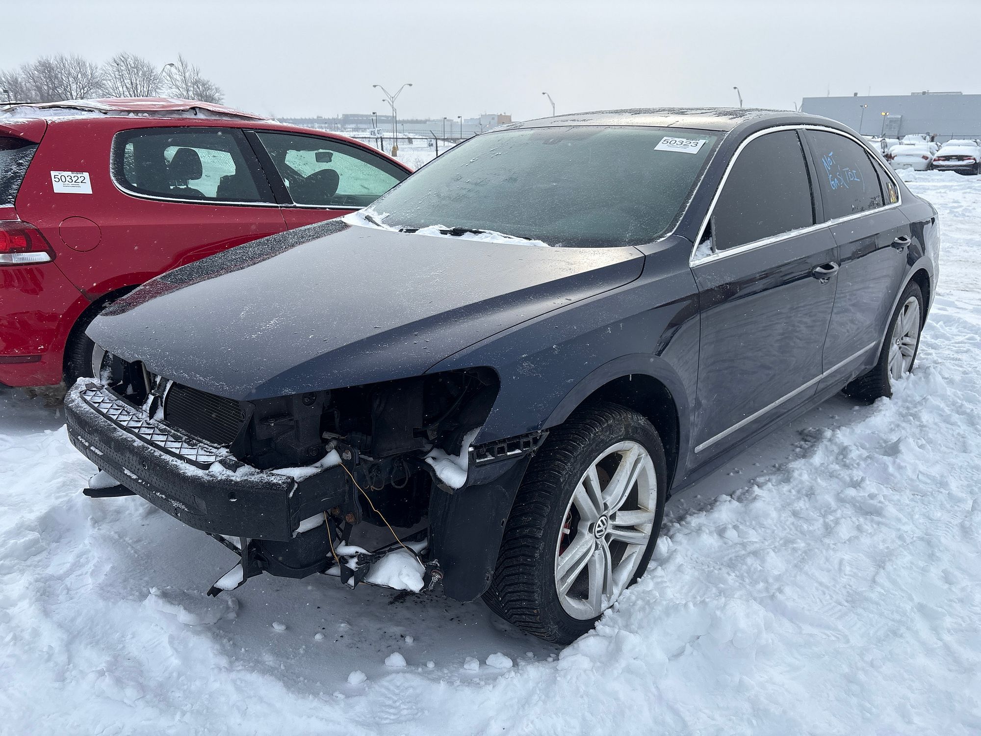 2013 VOLKSWAGEN PASSAT - Image 1