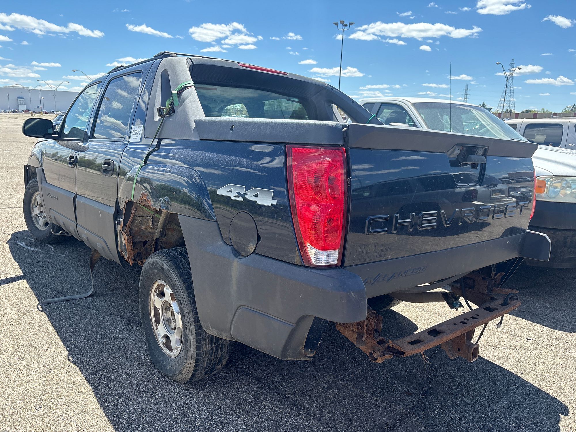 2004 CHEVROLET AVALANCHE 1500 - Image 4